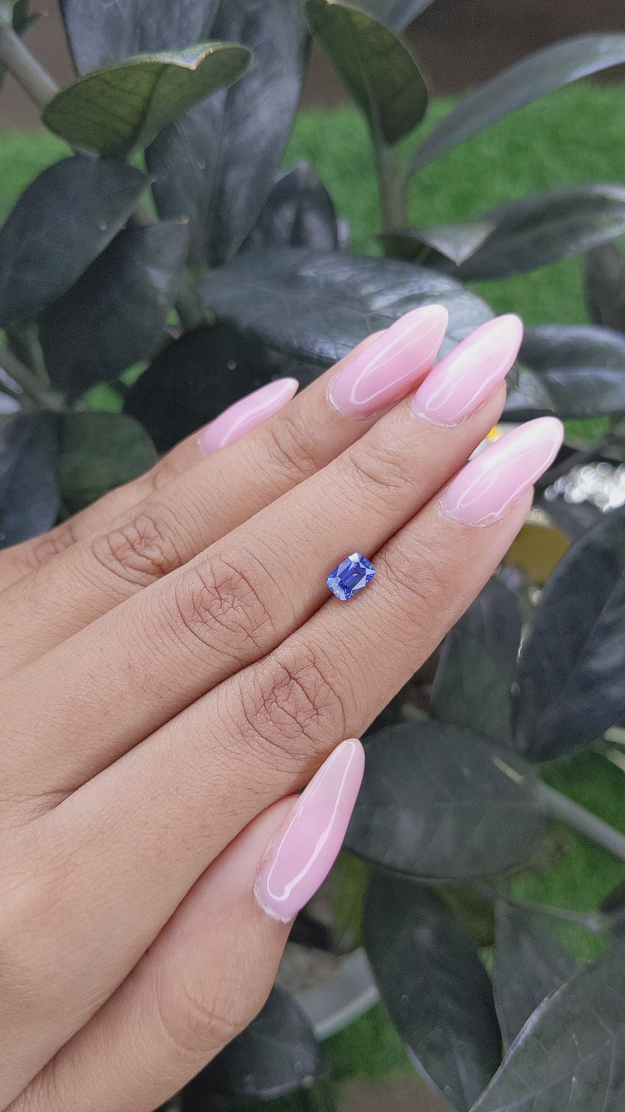 1.03 Ct. Blue Sapphire from Ceylon (Sri Lanka) Size Video