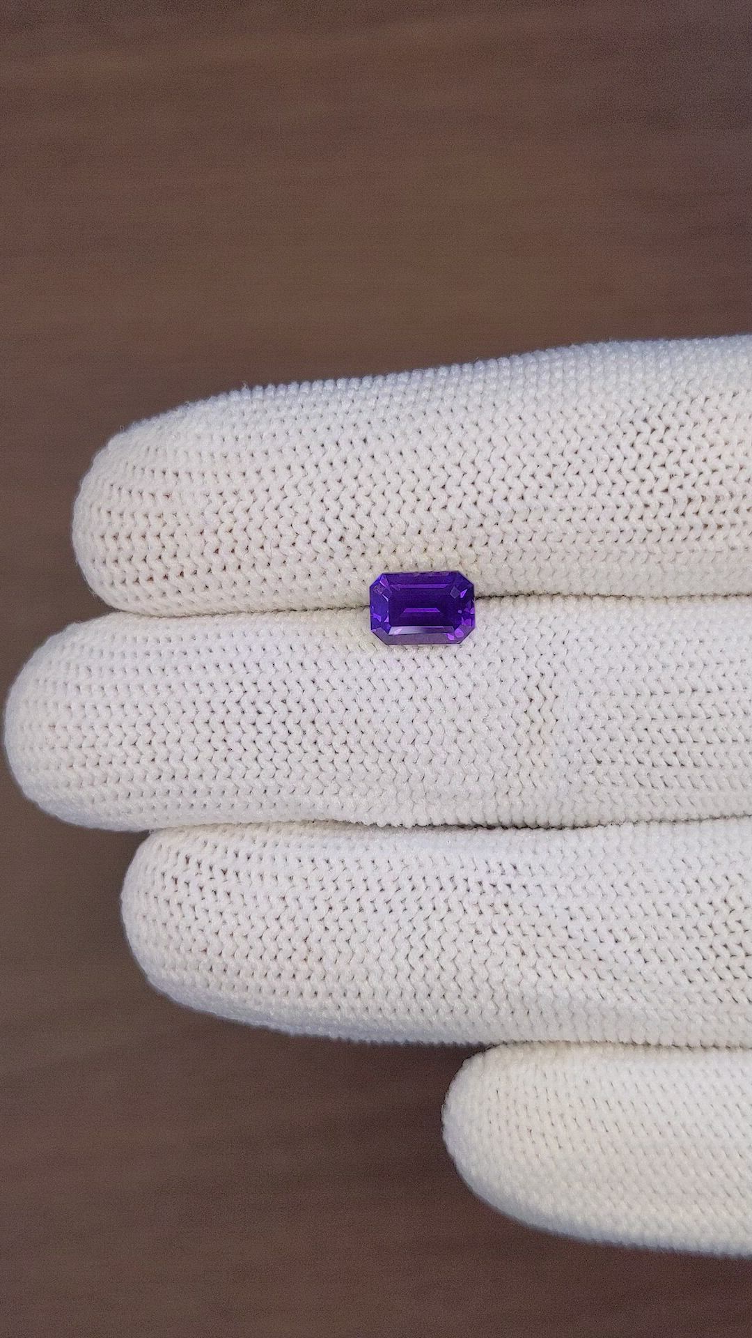 1.80 Ct. Color Change Sapphire from Ceylon (Sri Lanka) Size Video