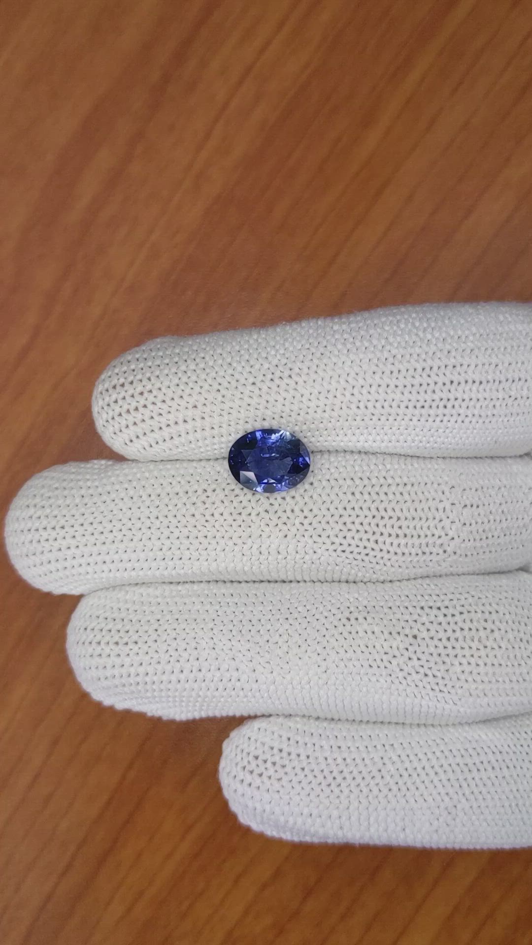 3.57 Ct. Blue Sapphire from Ceylon (Sri Lanka) Size Video