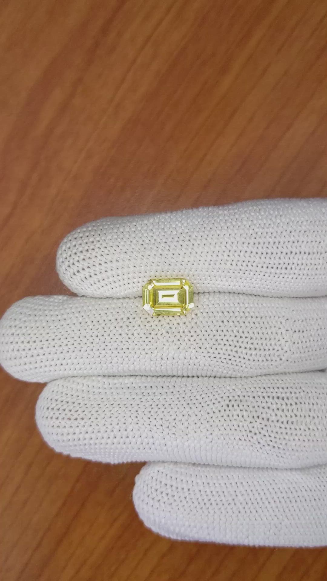 2.75 Ct. Yellow Sapphire from Ceylon (Sri Lanka) Size Video