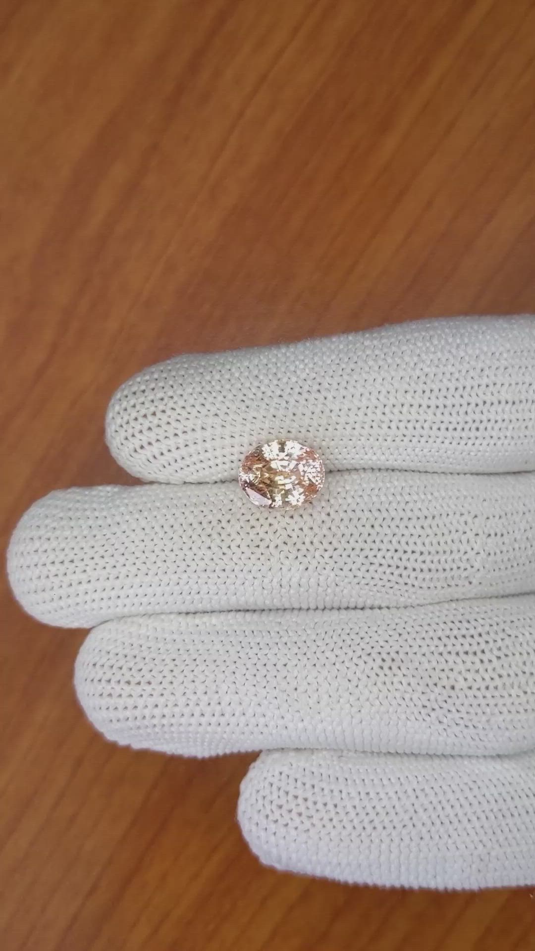 4.93 Ct. Padparadscha Sapphire from Ceylon (Sri Lanka) Size Video