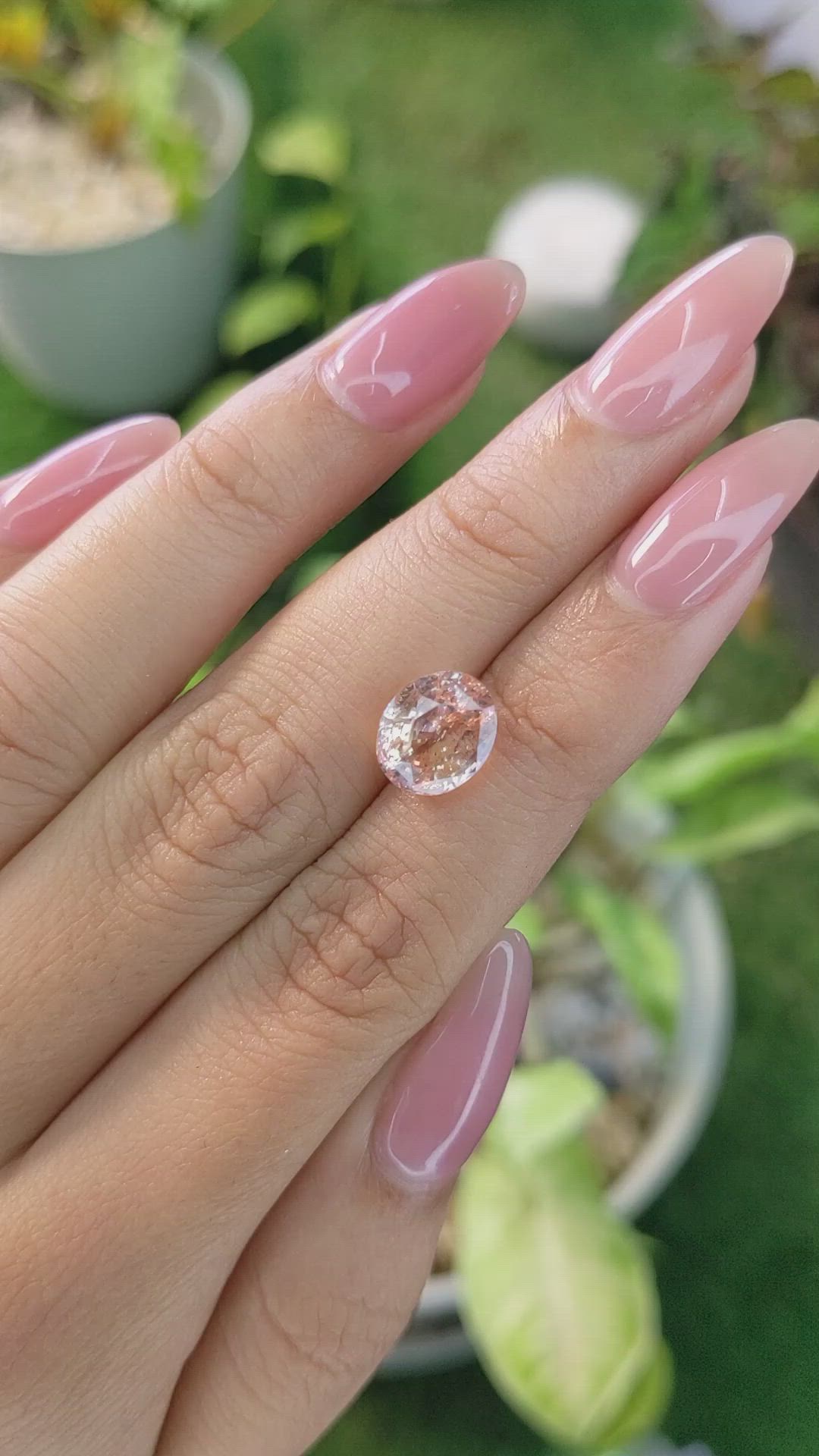 4.93 Ct. Padparadscha Sapphire from Ceylon (Sri Lanka) Size Video