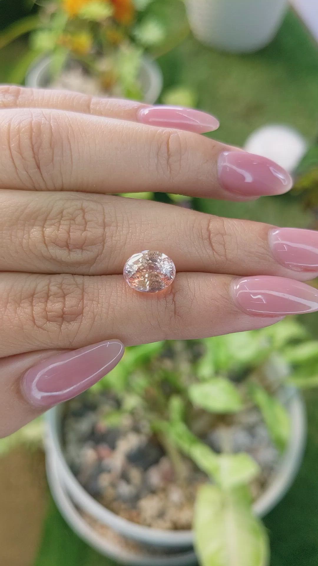 4.93 Ct. Padparadscha Sapphire from Ceylon (Sri Lanka) Size Video