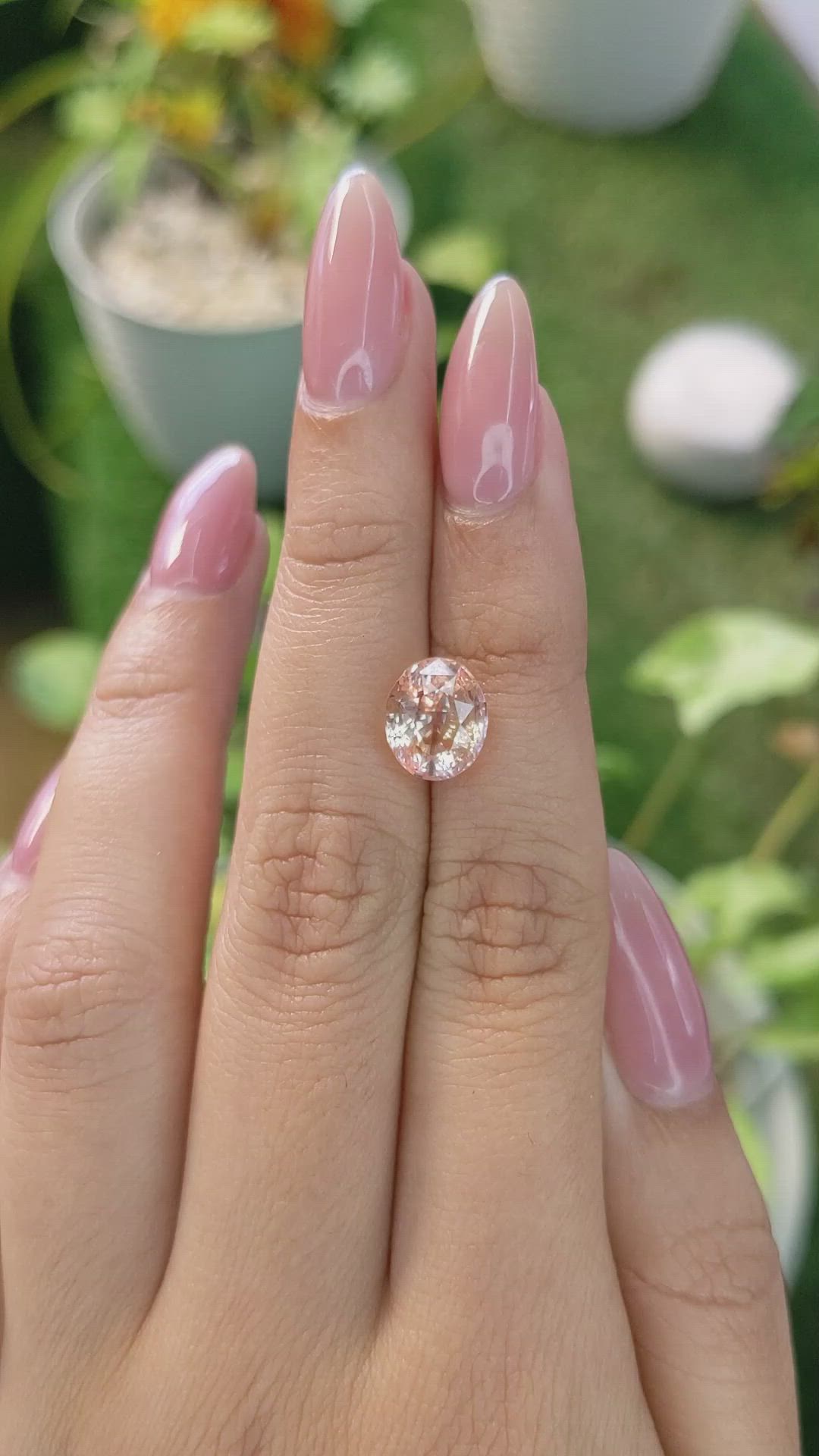 4.93 Ct. Padparadscha Sapphire from Ceylon (Sri Lanka) Size Video