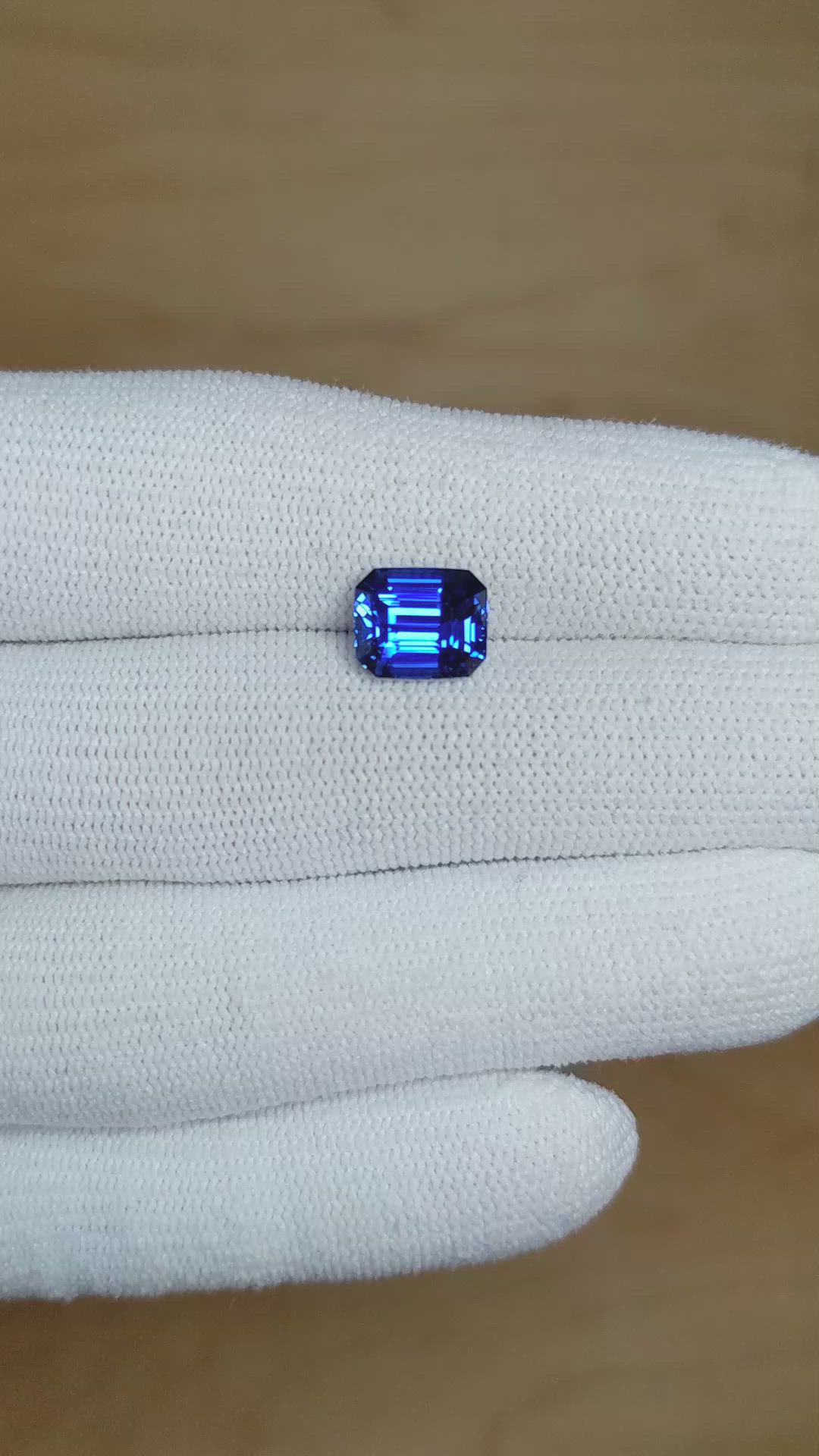 3.43 Ct. Blue Sapphire from Ceylon (Sri Lanka) Size Video