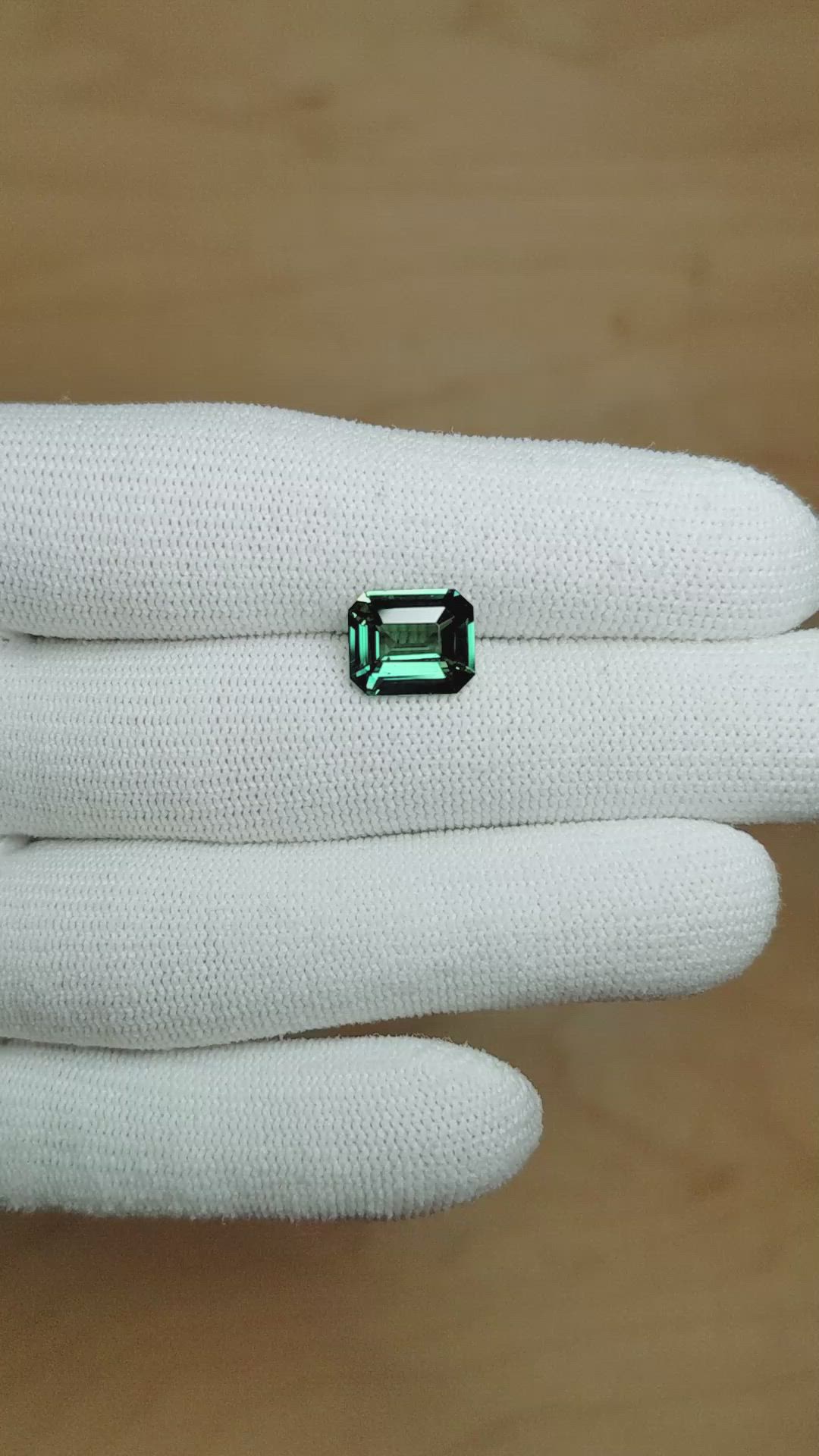 3.16 Ct. Bluish Green Sapphire from Ceylon (Sri Lanka) Size Video