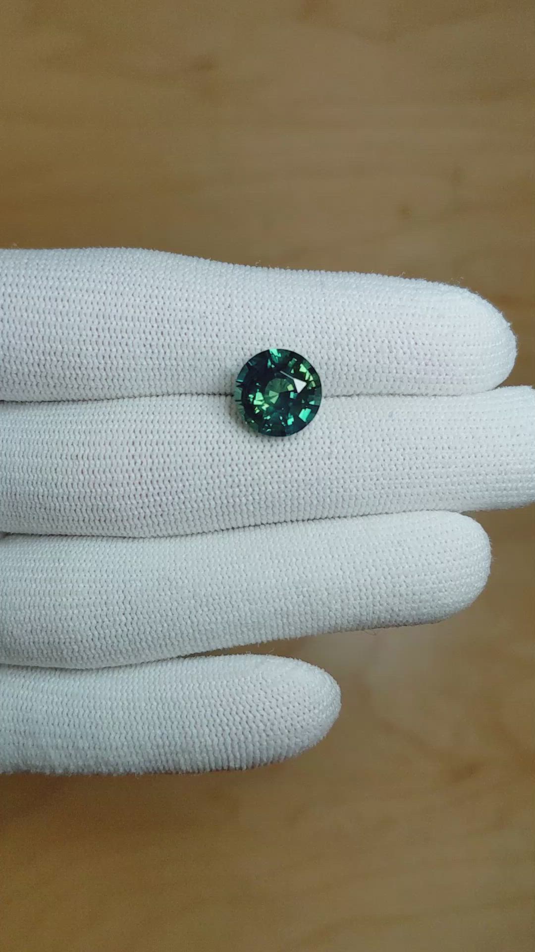 5.25 Ct. Bluish Green Sapphire from Ceylon (Sri Lanka) Size Video
