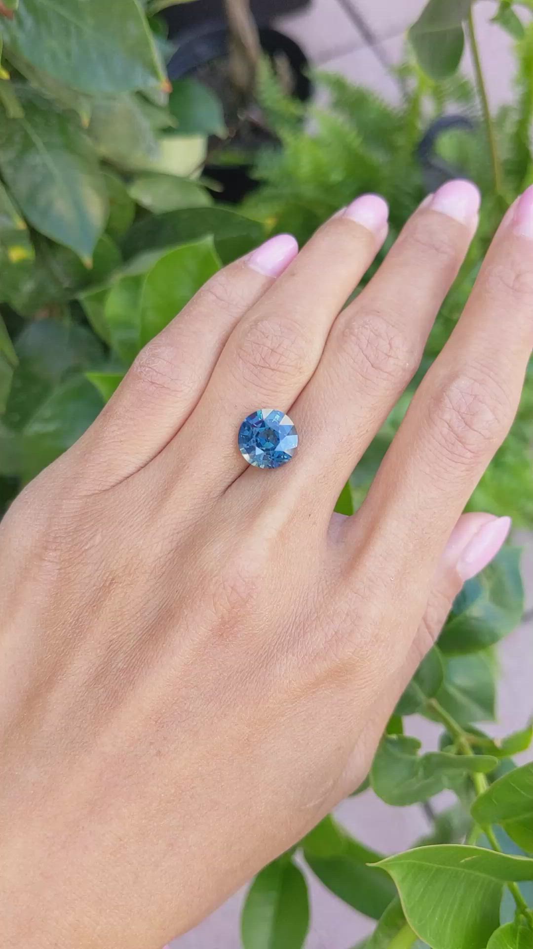 5.25 Ct. Bluish Green Sapphire from Ceylon (Sri Lanka) Size Video