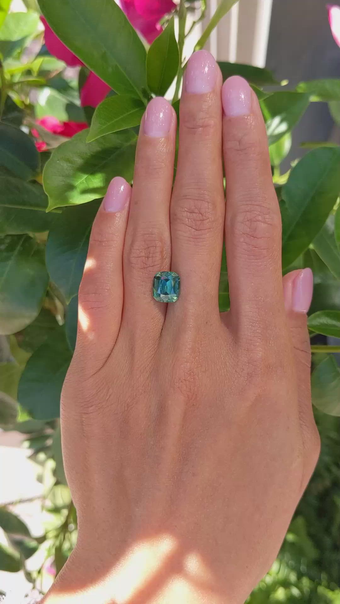 4.07 Ct. Green Sapphire from Ceylon (Sri Lanka) Size Video