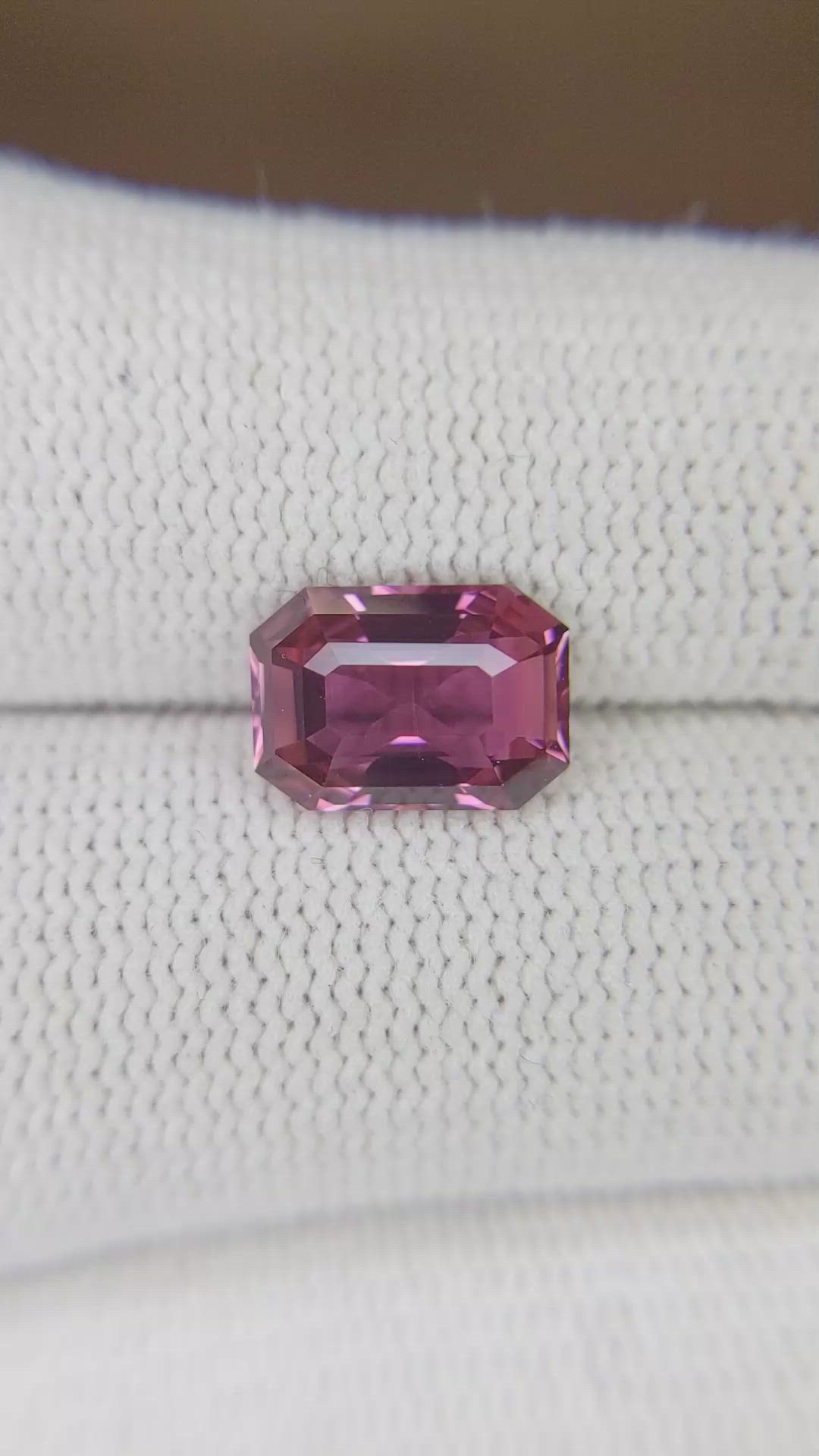 3.05 Ct. Pink Sapphire from Ceylon (Sri Lanka) Size Video