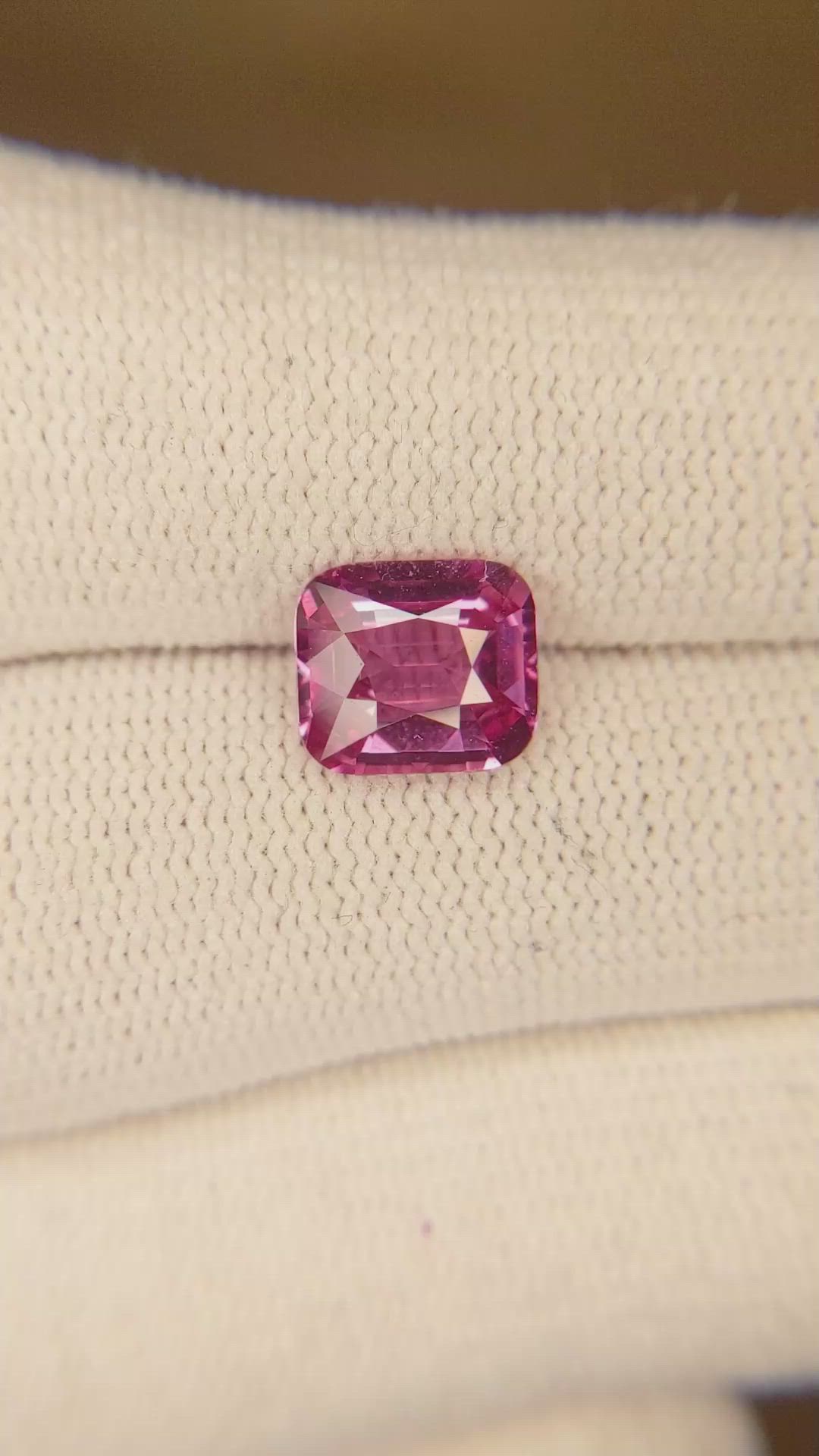 2.68 Ct. Pink Sapphire from Ceylon (Sri Lanka) Size Video