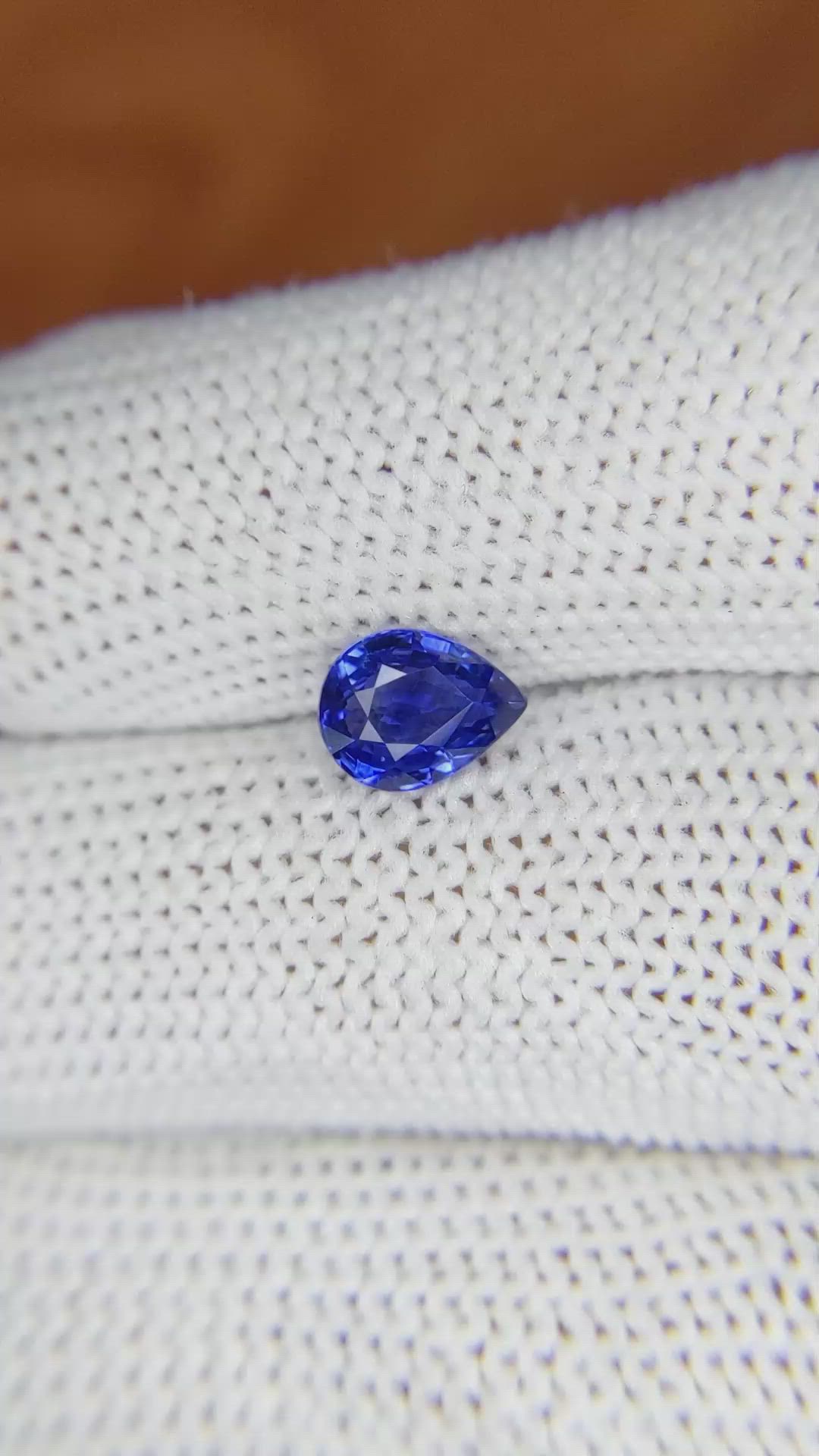 1.23 Ct. Blue Sapphire from Ceylon (Sri Lanka) Size Video