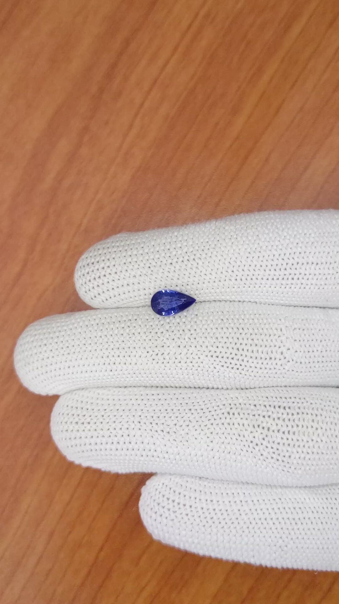 1.38 Ct. Blue Sapphire from Ceylon (Sri Lanka) Size Video
