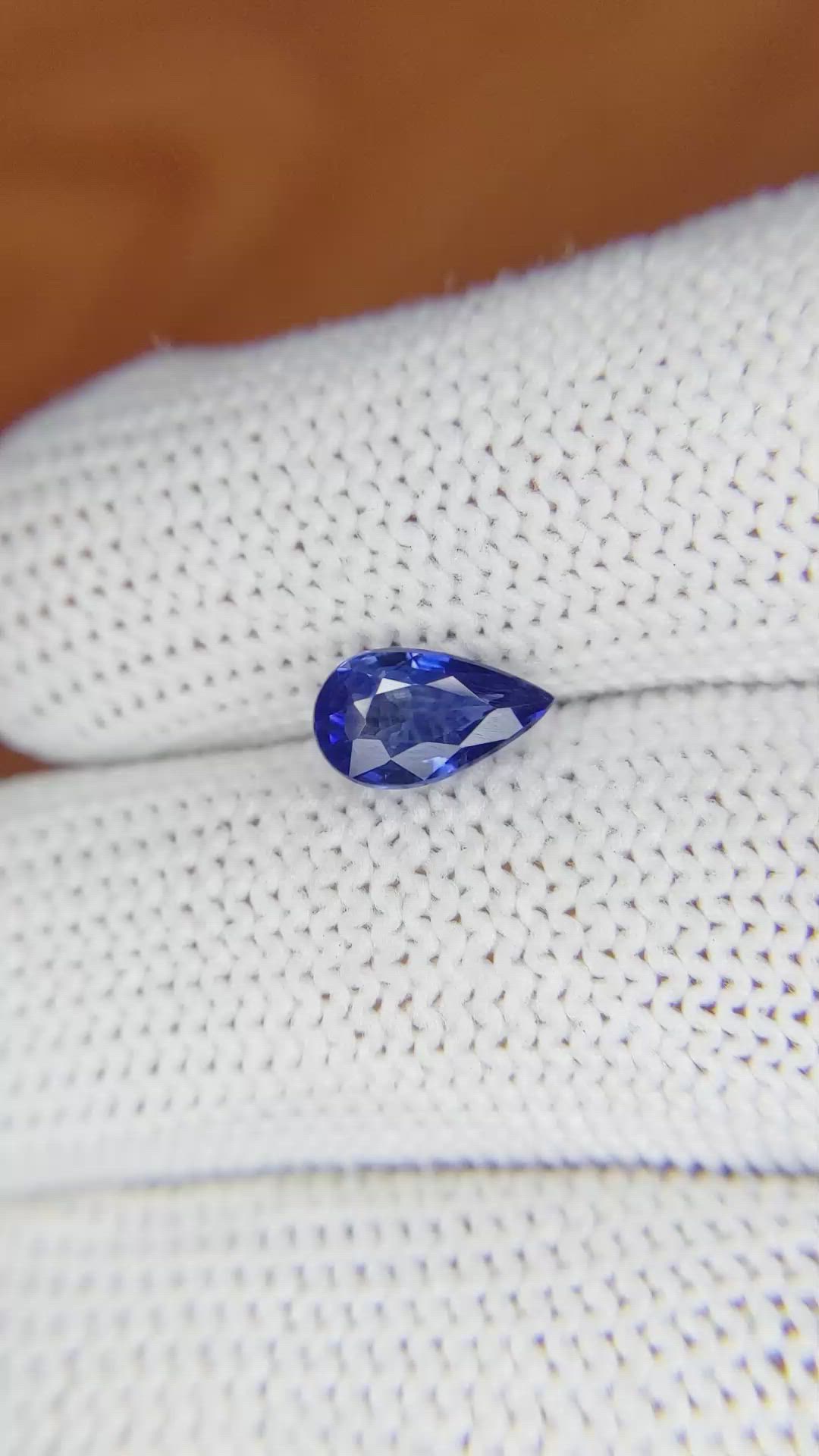 1.38 Ct. Blue Sapphire from Ceylon (Sri Lanka) Size Video