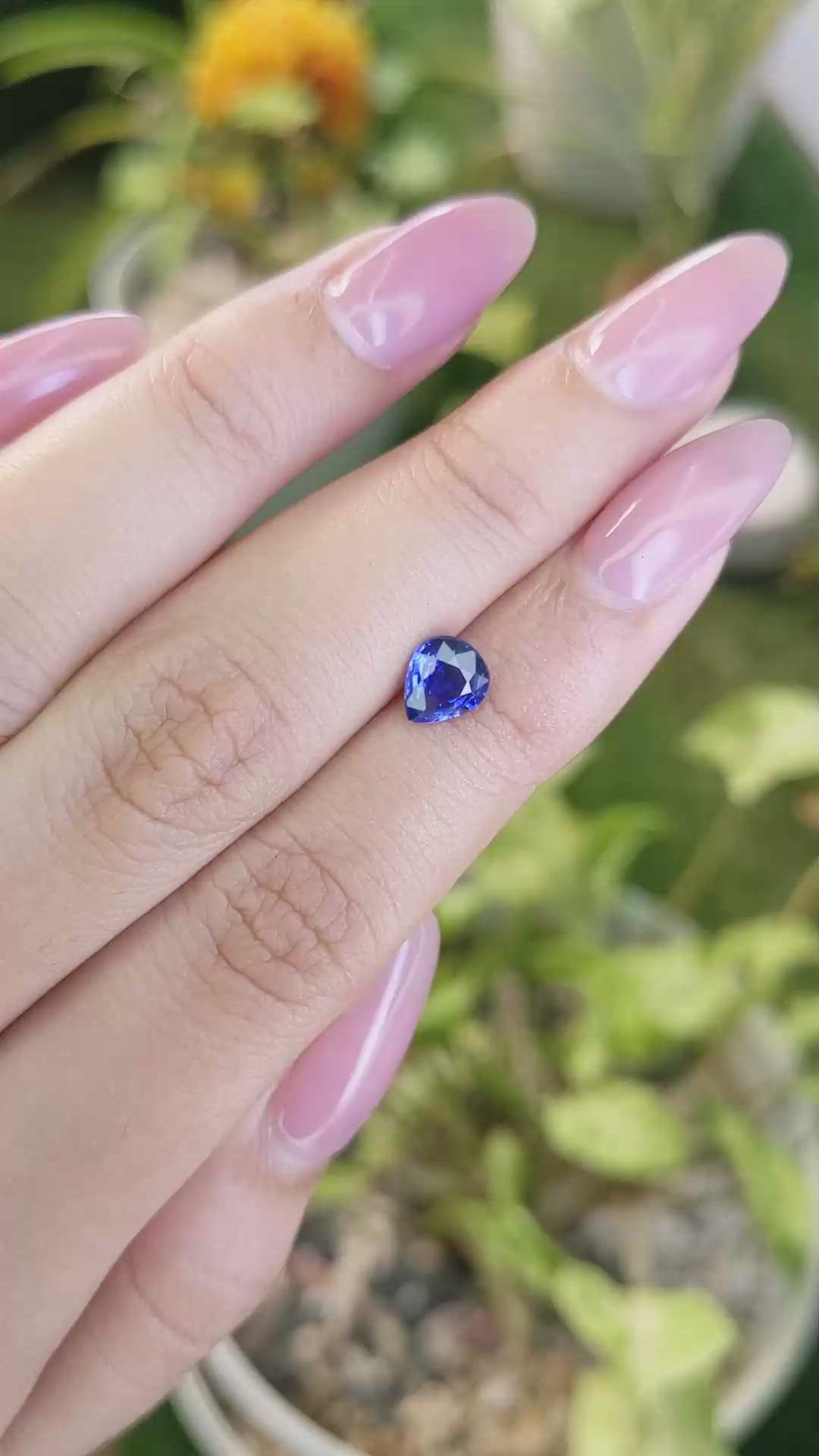 1.16 Ct. Blue Sapphire from Ceylon (Sri Lanka) Size Video