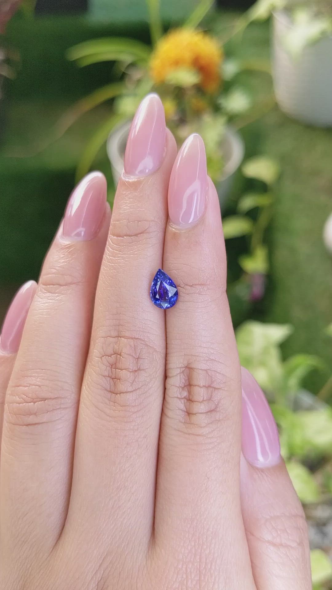 1.57 Ct. Blue Sapphire from Ceylon (Sri Lanka) Size Video