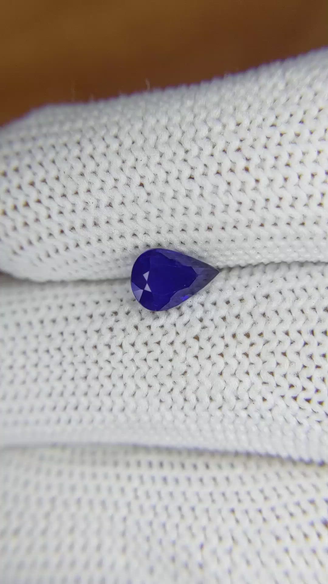 1.01 Ct. Blue Sapphire from Ceylon (Sri Lanka) Size Video