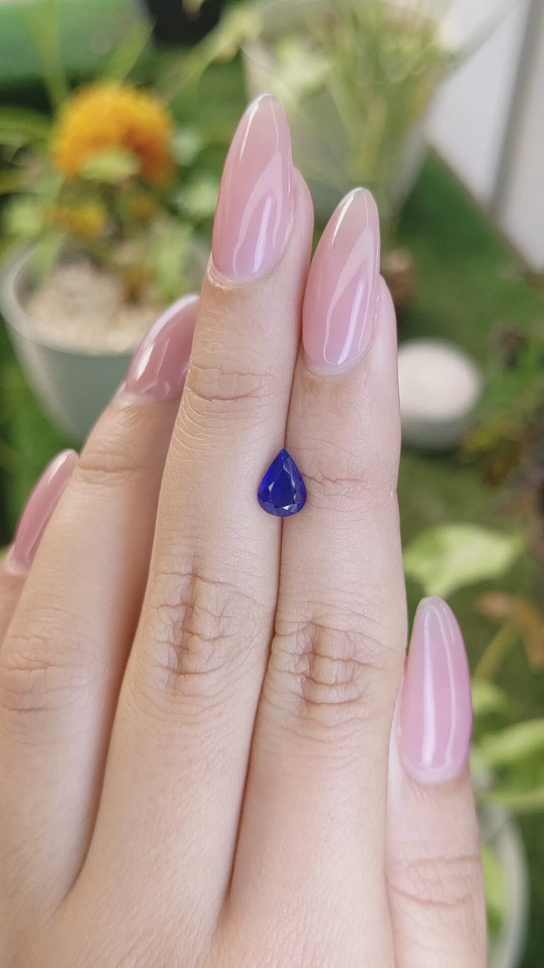 1.01 Ct. Blue Sapphire from Ceylon (Sri Lanka) Size Video