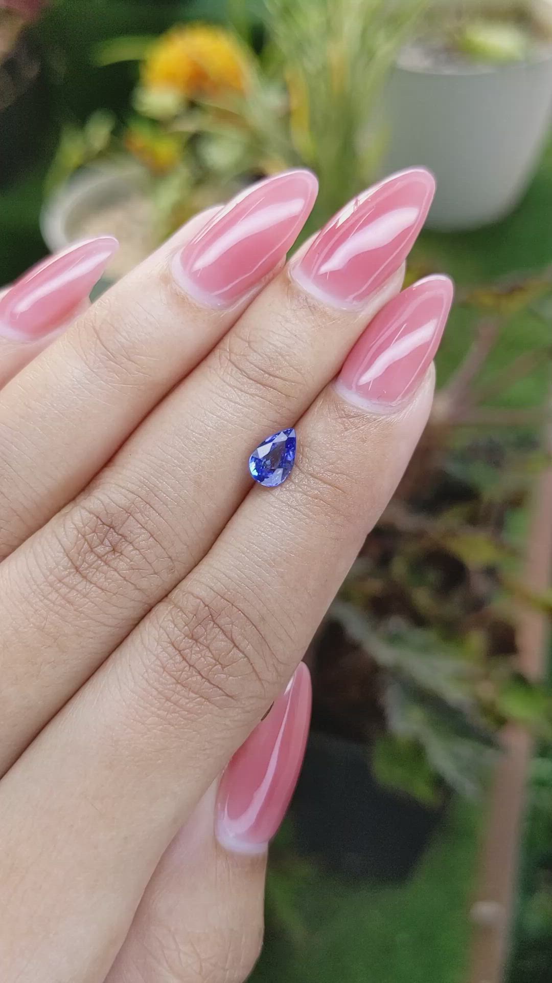 1.02 Ct. Blue Sapphire from Ceylon (Sri Lanka) Size Video