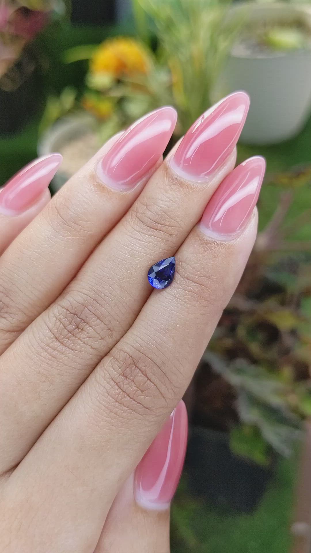 1.01 Ct. Blue Sapphire from Ceylon (Sri Lanka) Size Video