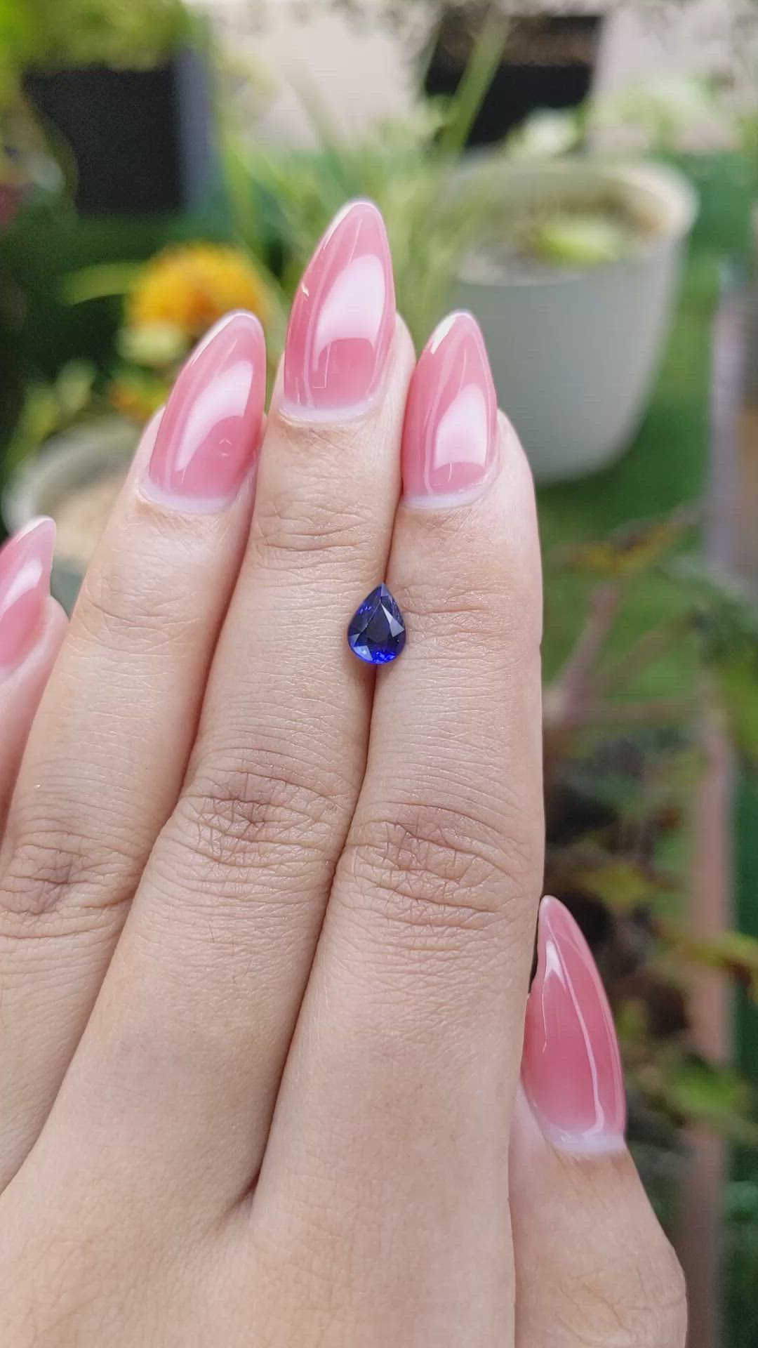 1.01 Ct. Blue Sapphire from Ceylon (Sri Lanka) Size Video