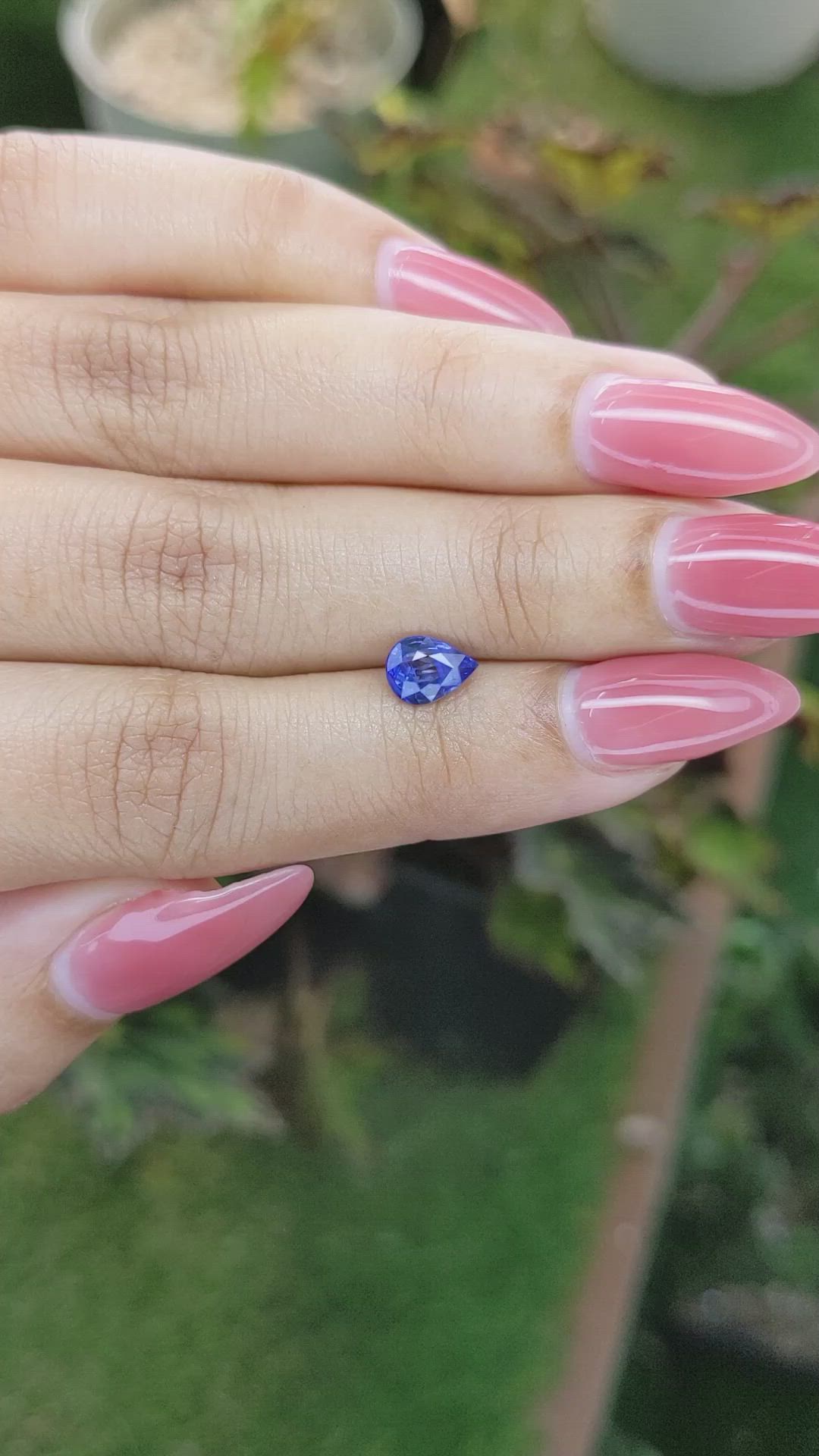 1.00 Ct. Blue Sapphire from Ceylon (Sri Lanka) Size Video