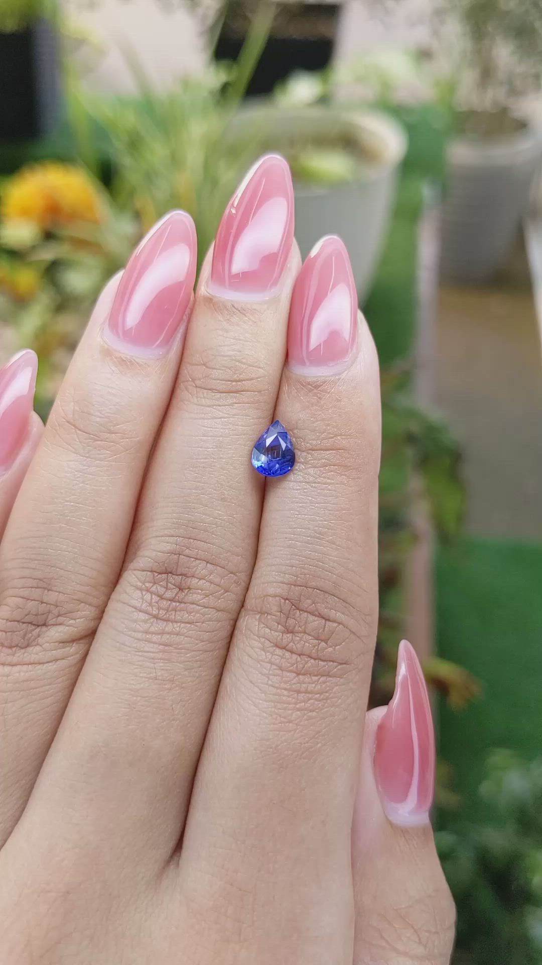 1.00 Ct. Blue Sapphire from Ceylon (Sri Lanka) Size Video