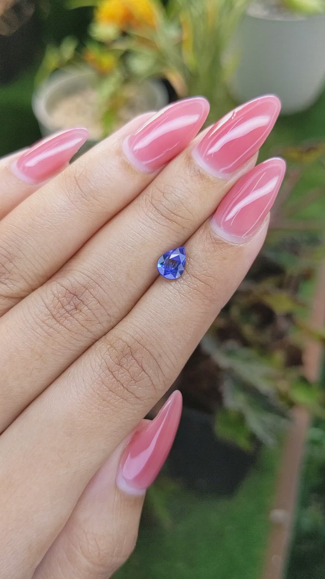 1.00 Ct. Blue Sapphire from Ceylon (Sri Lanka) Size Video