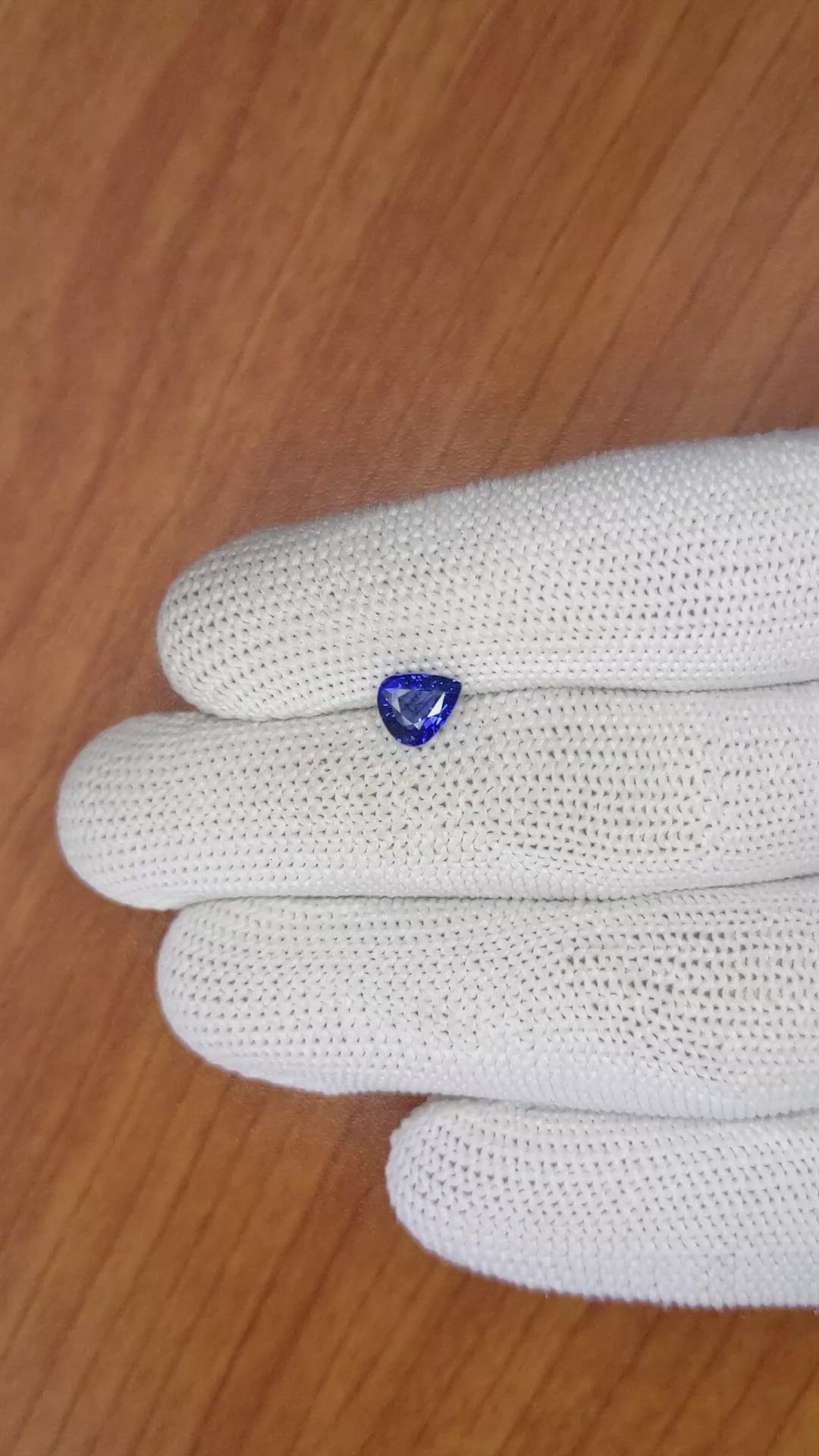 1.06 Ct. Blue Sapphire from Ceylon (Sri Lanka) Size Video