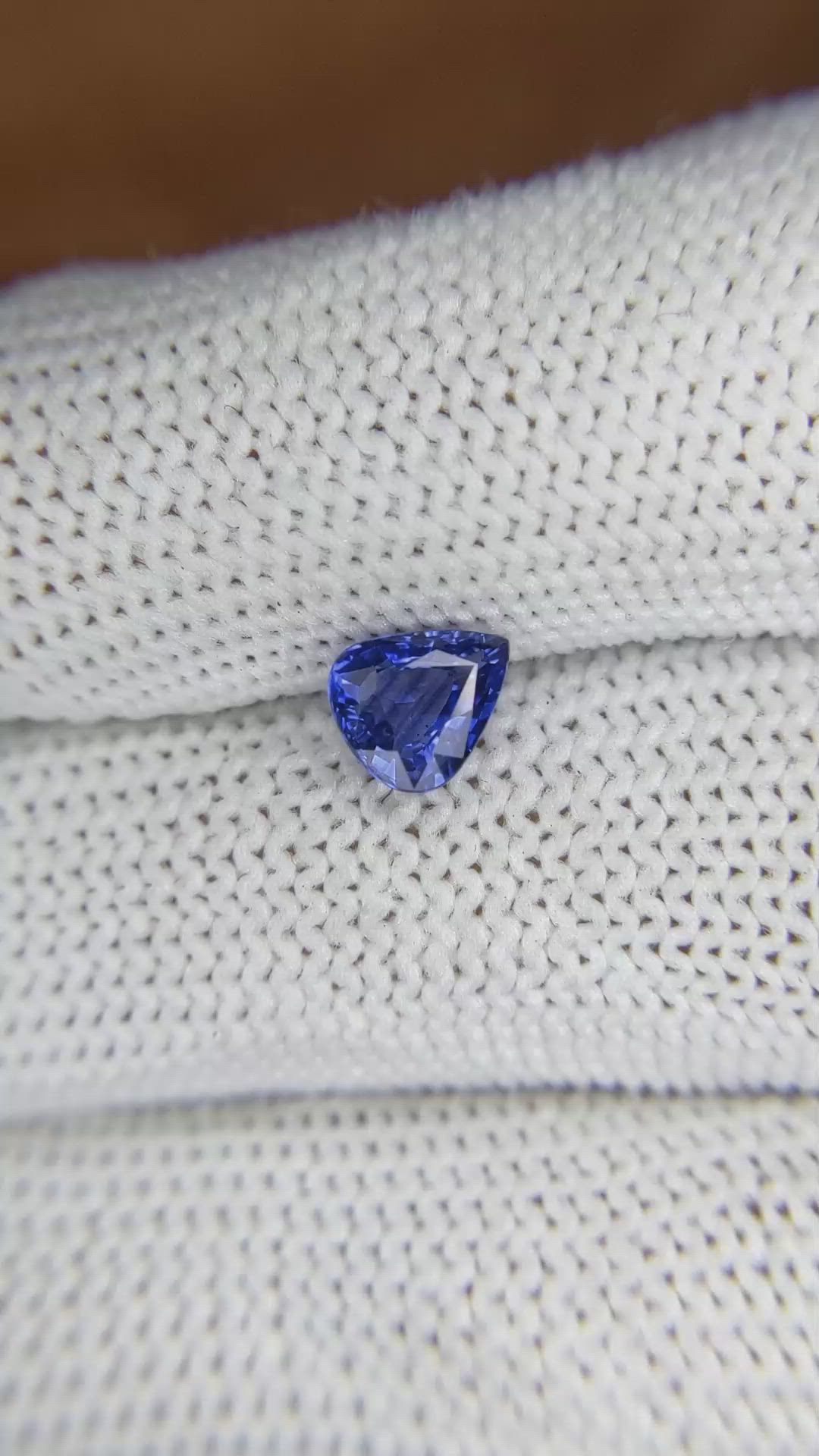 1.06 Ct. Blue Sapphire from Ceylon (Sri Lanka) Size Video