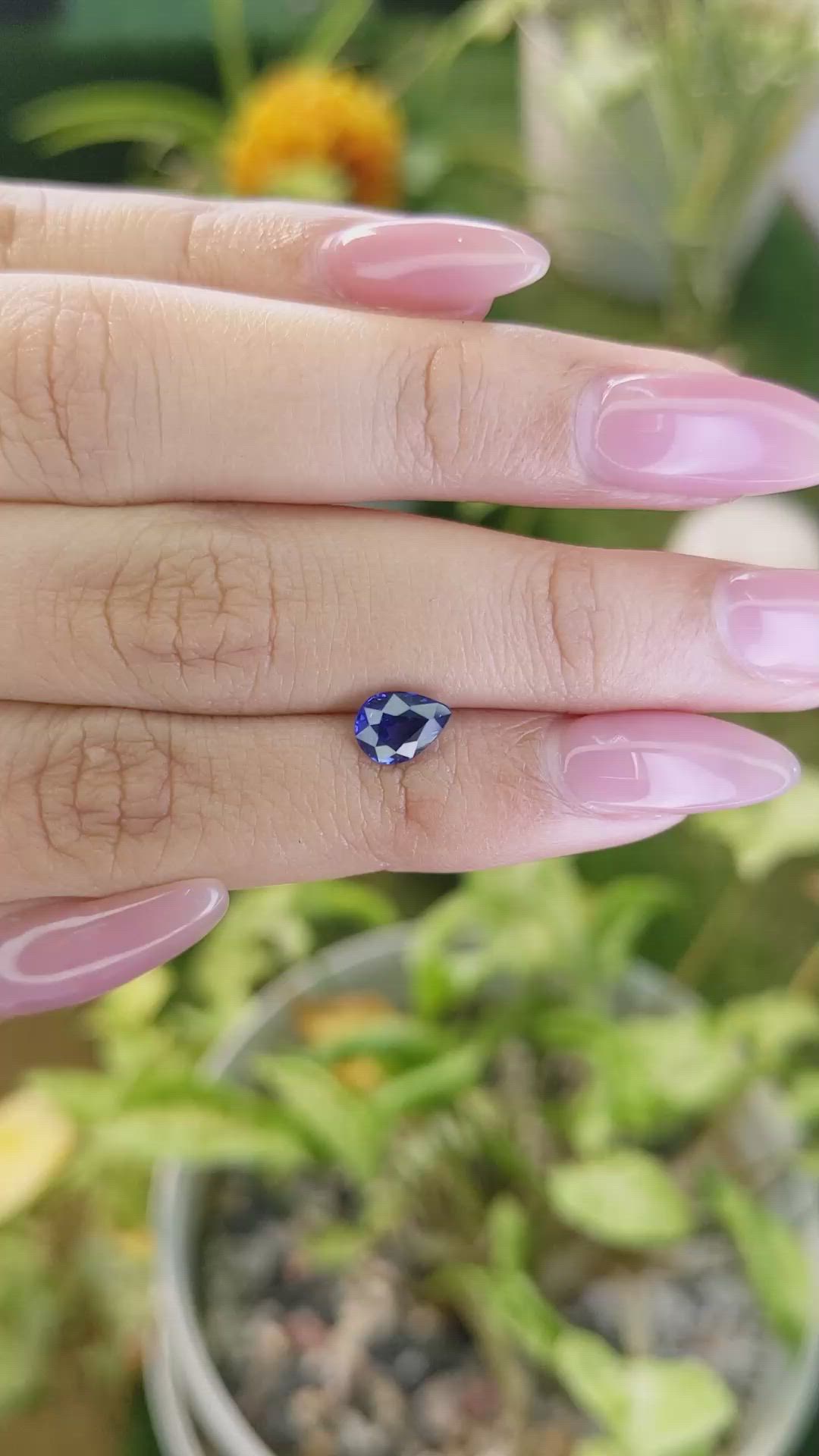 1.23 Ct. Blue Sapphire from Ceylon (Sri Lanka) Size Video