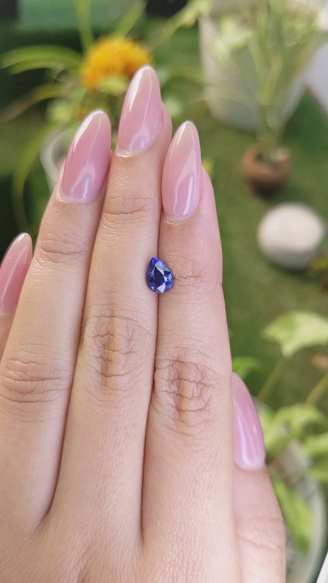 1.23 Ct. Blue Sapphire from Ceylon (Sri Lanka) Size Video