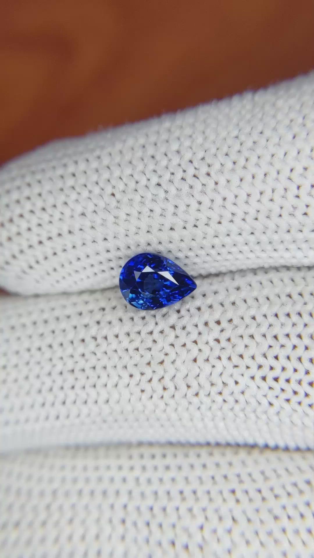 1.23 Ct. Blue Sapphire from Ceylon (Sri Lanka) Size Video