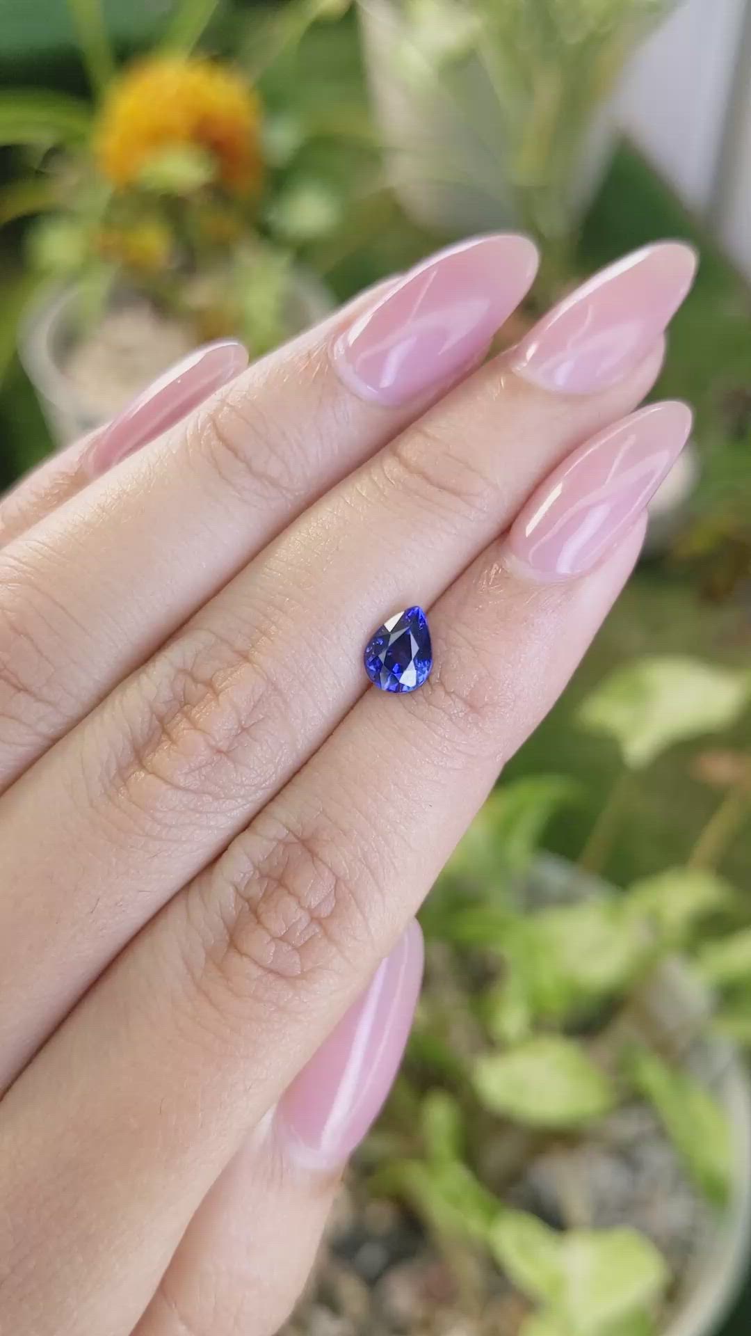 1.23 Ct. Blue Sapphire from Ceylon (Sri Lanka) Size Video