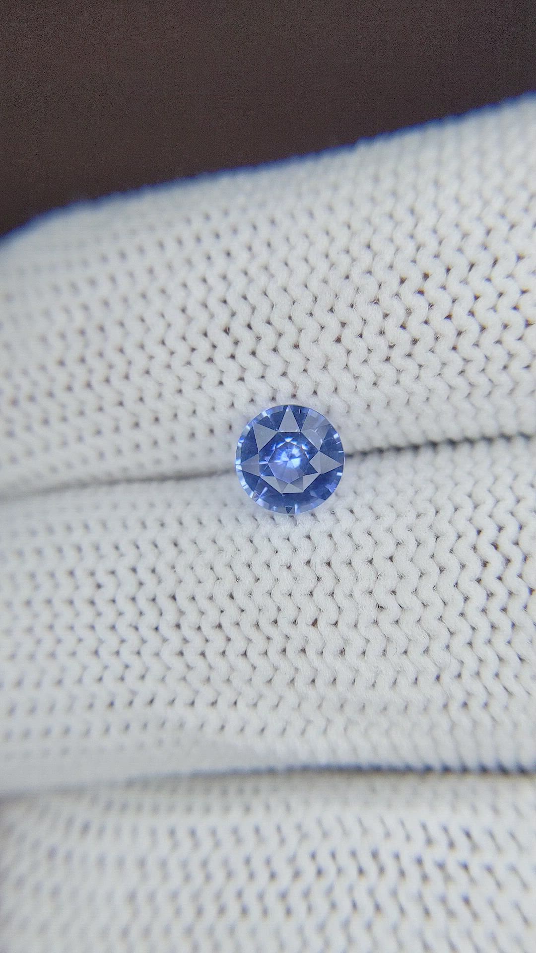 1.03 Ct. Blue Sapphire from Ceylon (Sri Lanka) Size Video