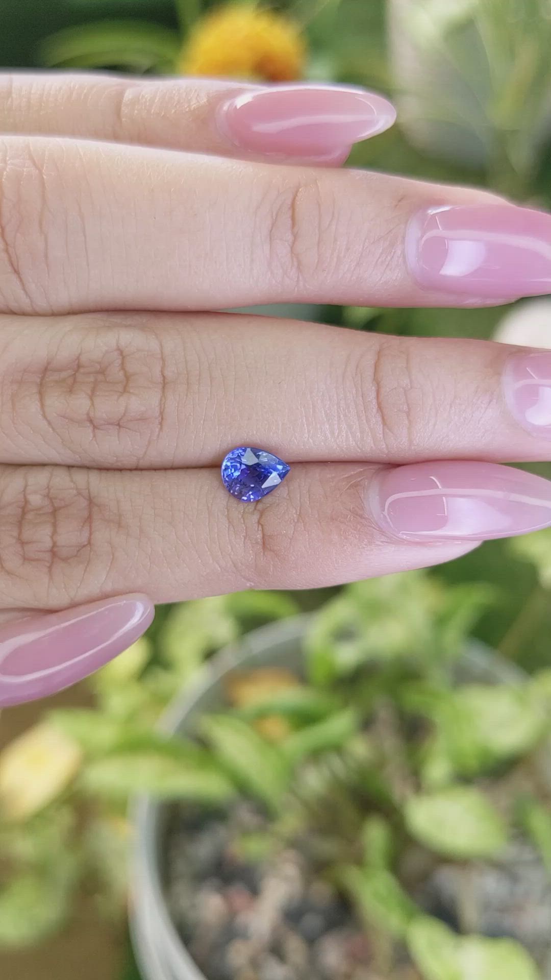 1.07 Ct. Blue Sapphire from Ceylon (Sri Lanka) Size Video