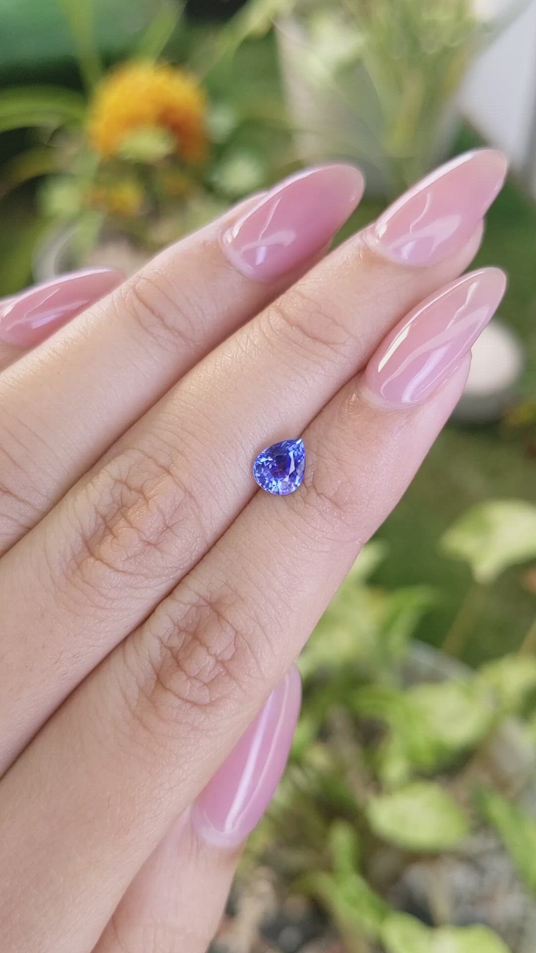 1.07 Ct. Blue Sapphire from Ceylon (Sri Lanka) Size Video