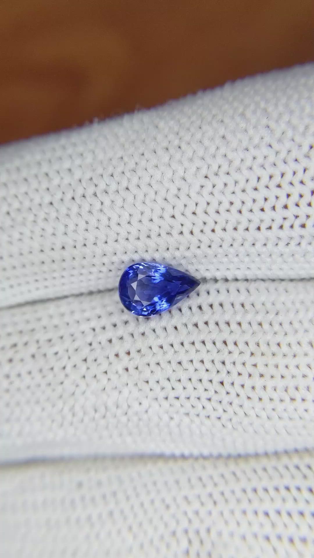 1.04 Ct. Blue Sapphire from Ceylon (Sri Lanka) Size Video