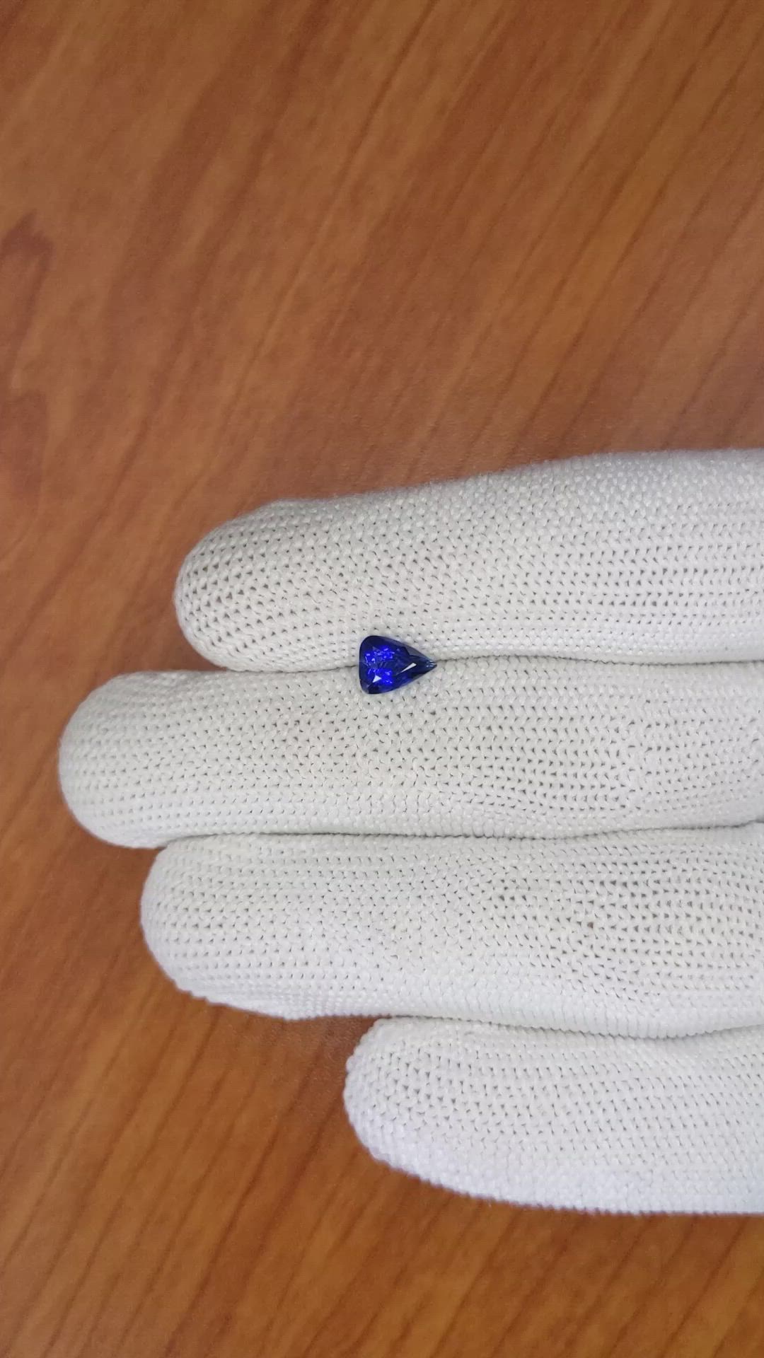 1.02 Ct. Blue Sapphire from Ceylon (Sri Lanka) Size Video