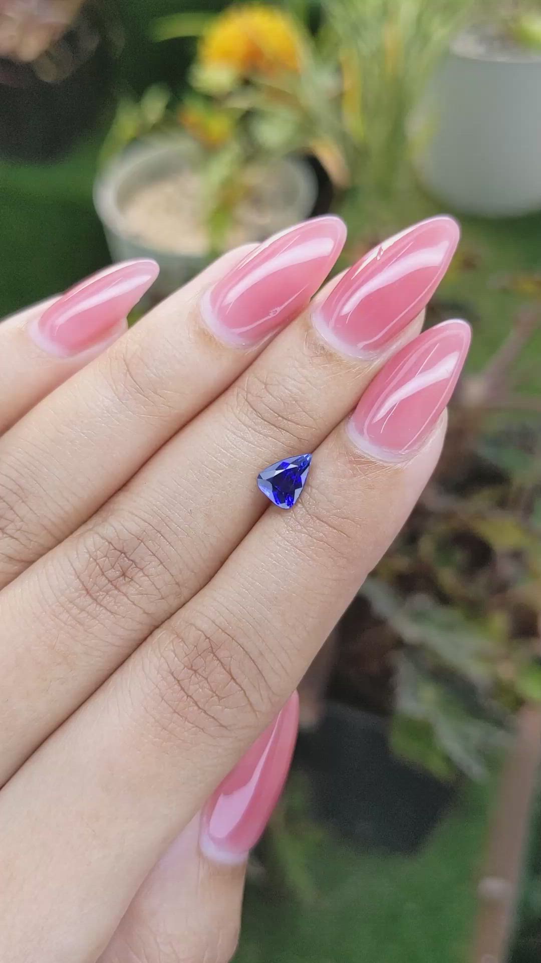 1.02 Ct. Blue Sapphire from Ceylon (Sri Lanka) Size Video