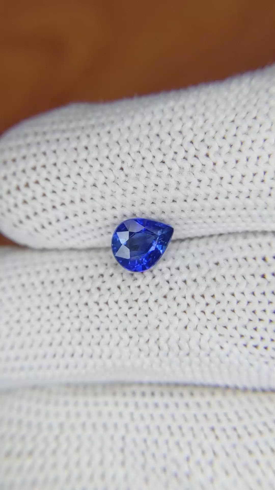 1.04 Ct. Blue Sapphire from Ceylon (Sri Lanka) Size Video