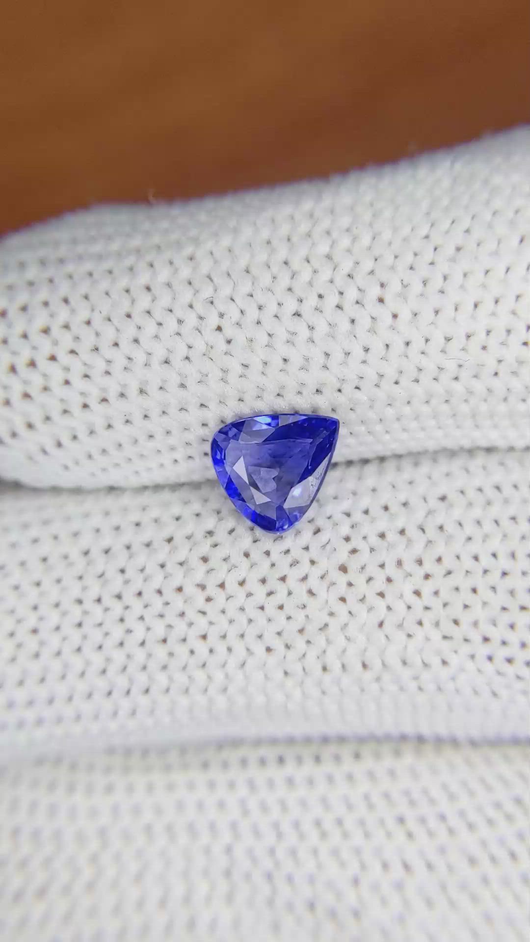 1.10 Ct. Blue Sapphire from Ceylon (Sri Lanka) Size Video