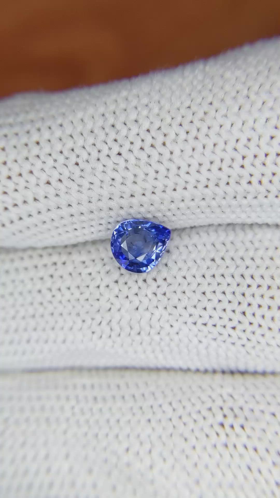 1.03 Ct. Blue Sapphire from Ceylon (Sri Lanka) Size Video