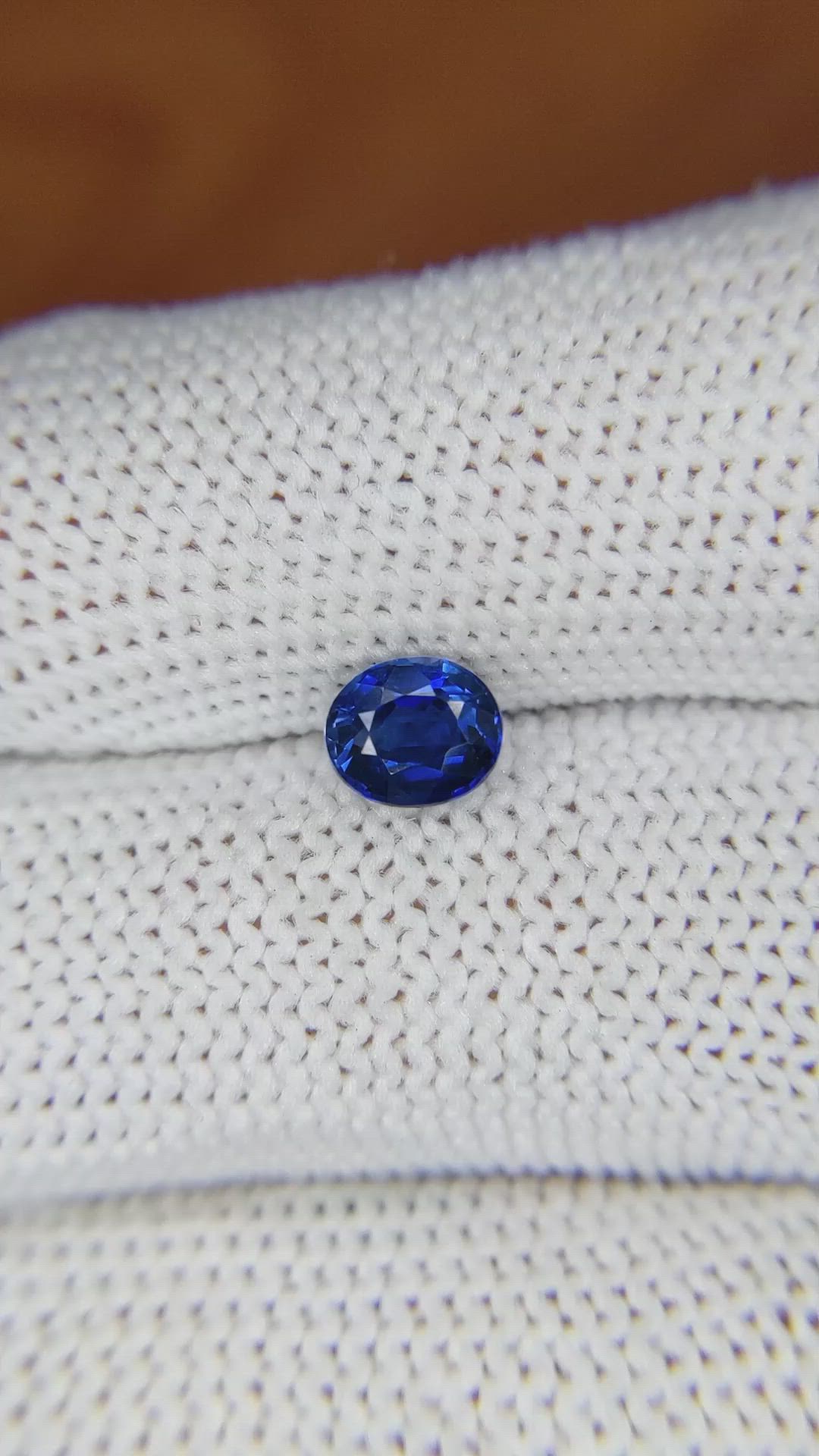 1.02 Ct. Blue Sapphire from Ceylon (Sri Lanka) Size Video