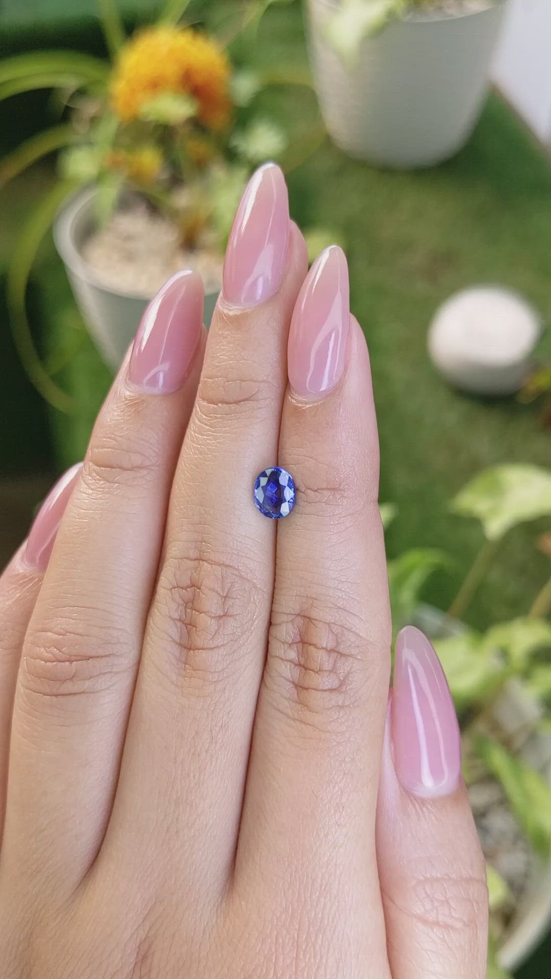 1.03 Ct. Blue Sapphire from Ceylon (Sri Lanka) Size Video