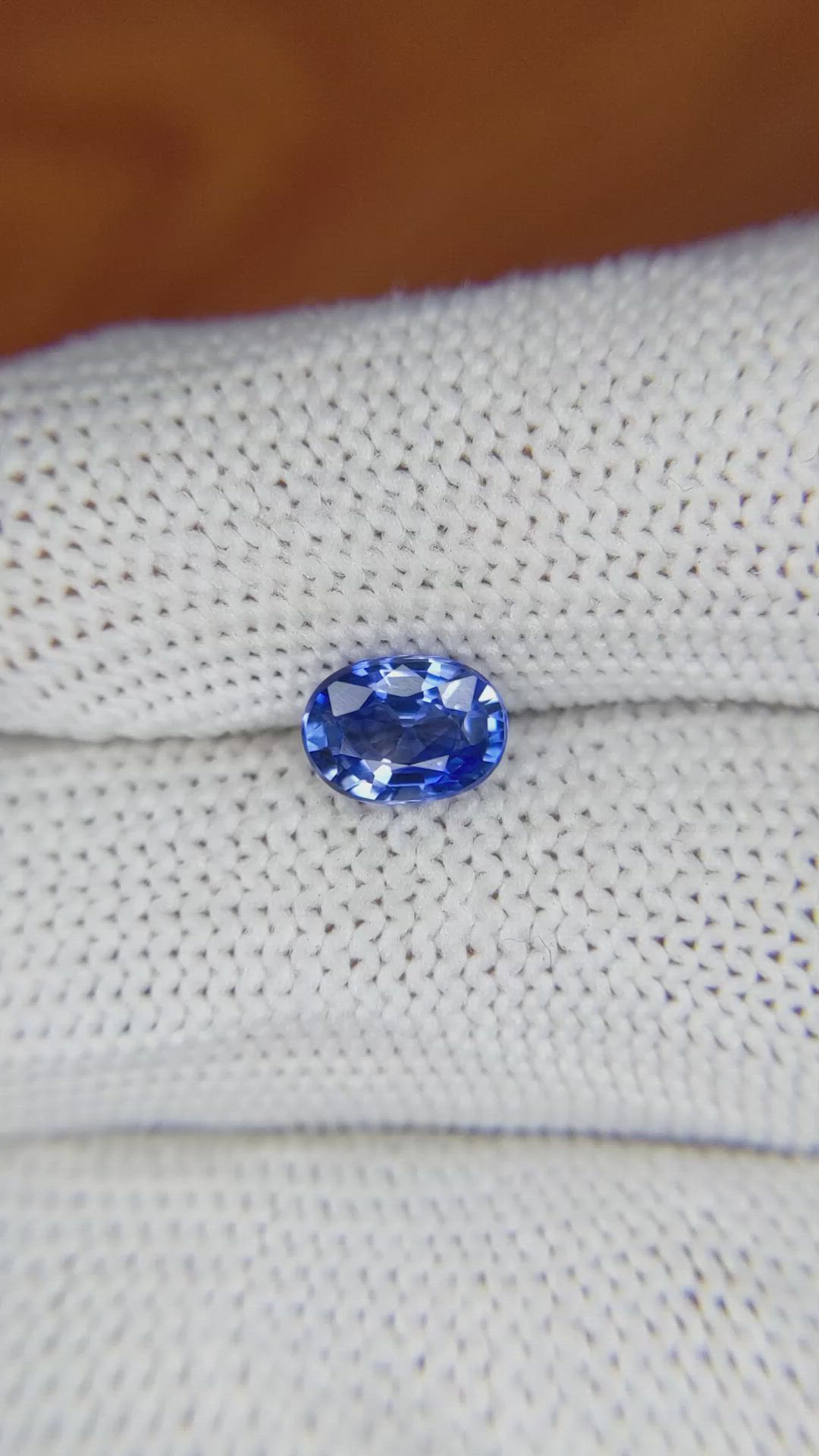 1.27 Ct. Blue Sapphire from Ceylon (Sri Lanka) Size Video