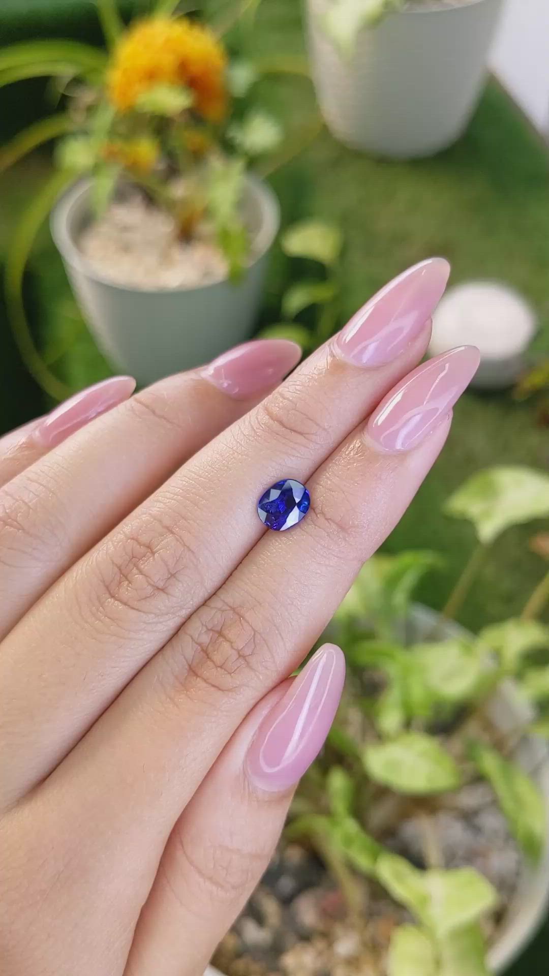 1.47 Ct. Blue Sapphire from Ceylon (Sri Lanka) Size Video