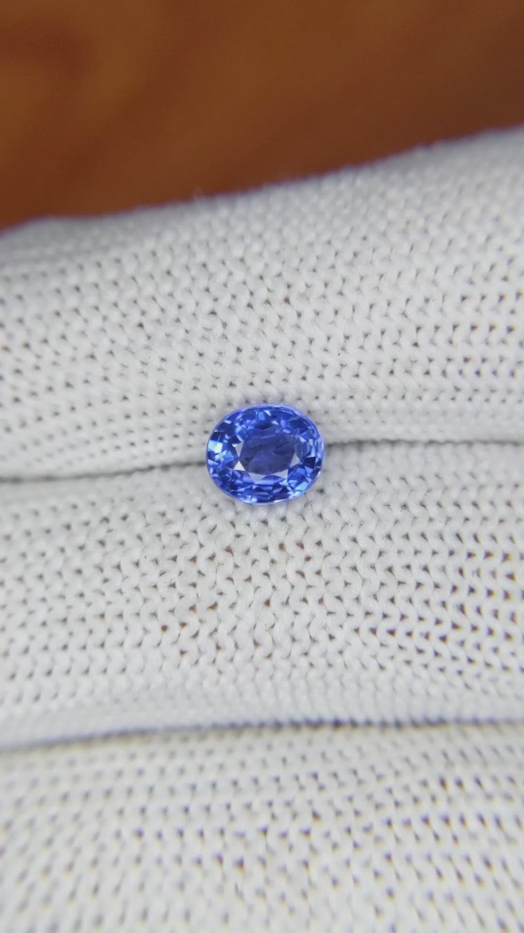 1.42 Ct. Blue Sapphire from Ceylon (Sri Lanka) Size Video