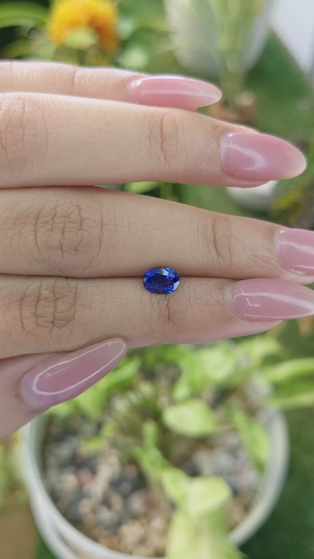 1.09 Ct. Blue Sapphire from Ceylon (Sri Lanka) Size Video