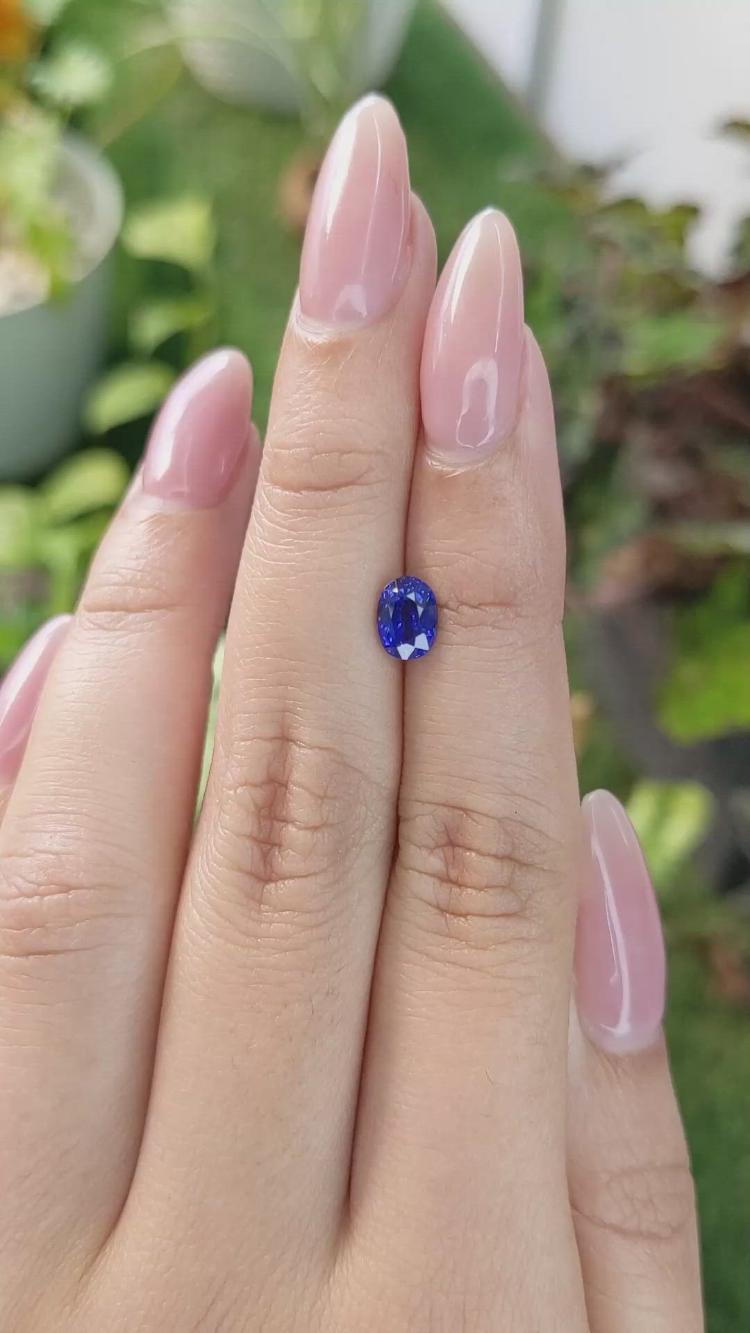 1.09 Ct. Blue Sapphire from Ceylon (Sri Lanka) Size Video